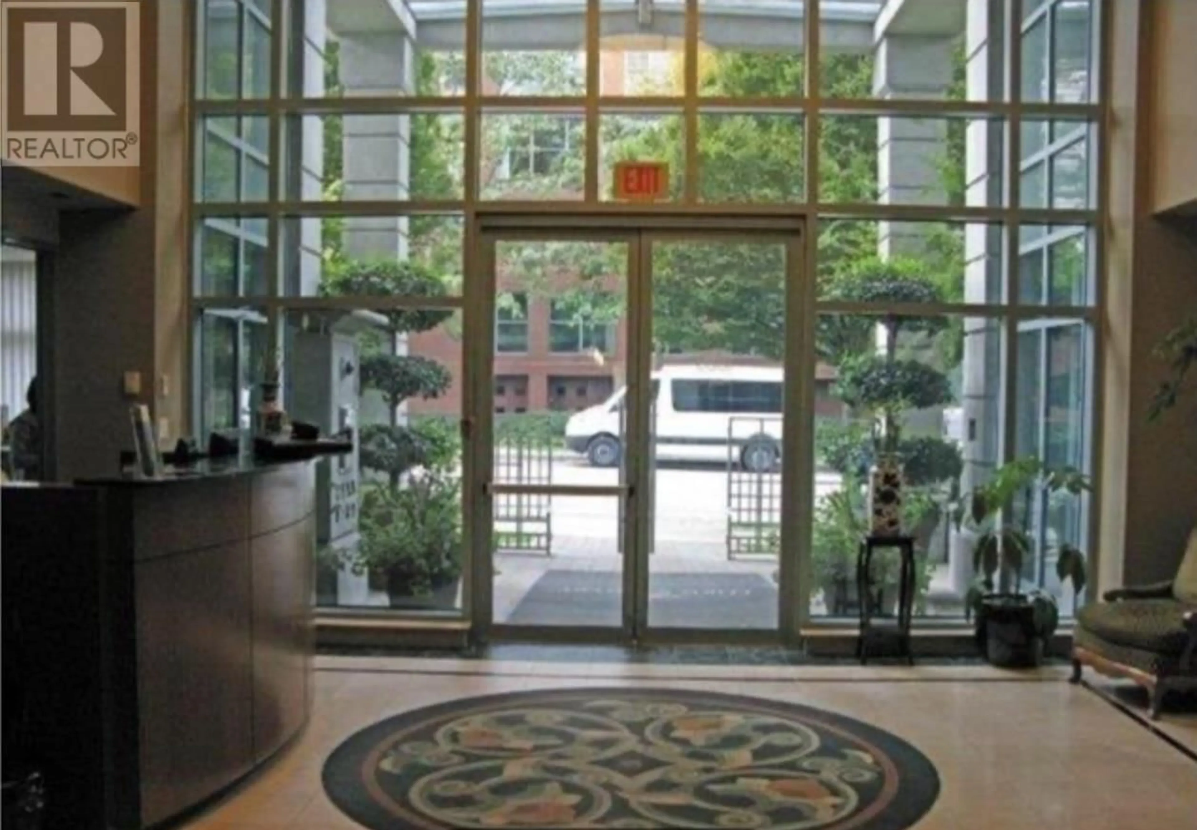 Indoor foyer for 207 - 1889 ALBERNI STREET, Vancouver British Columbia V6G3G7