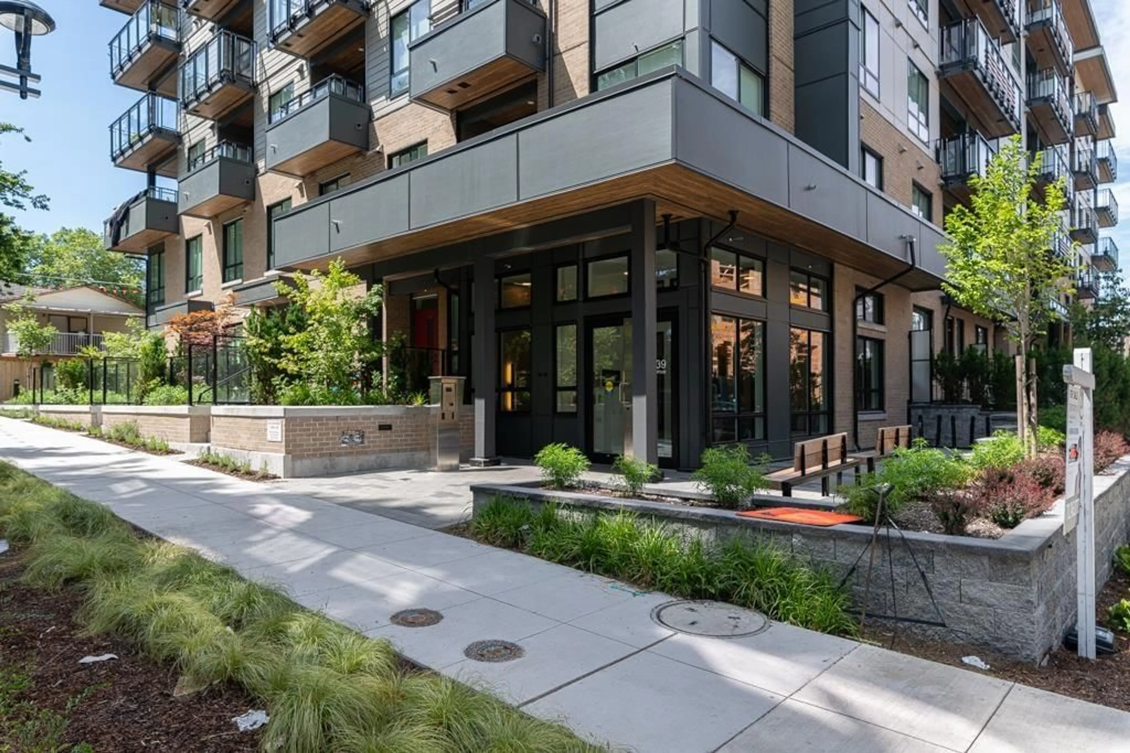 Patio, street for 111 - 13439 94A, Surrey British Columbia V3V0G9