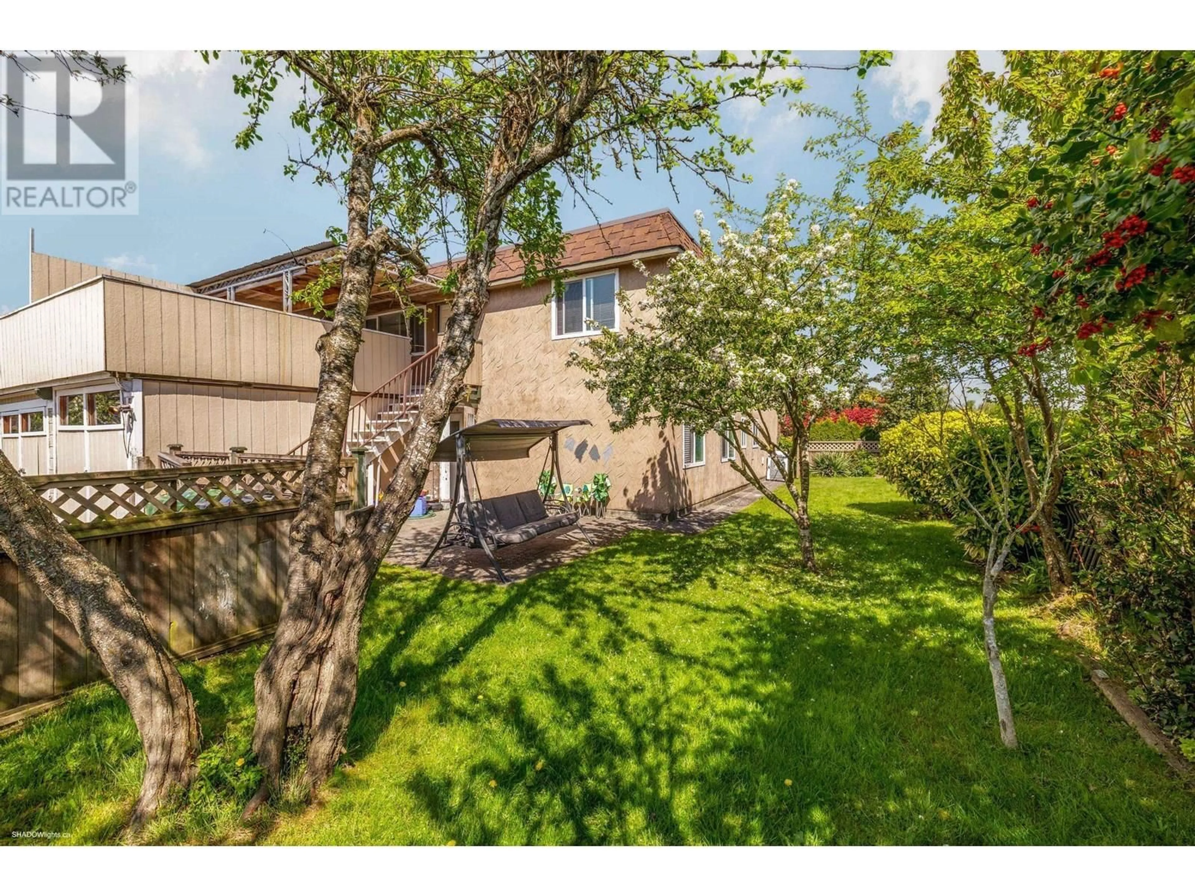 A pic from outside/outdoor area/front of a property/back of a property/a pic from drone, street for 10900 ANAHIM DRIVE, Richmond British Columbia V7A3C5