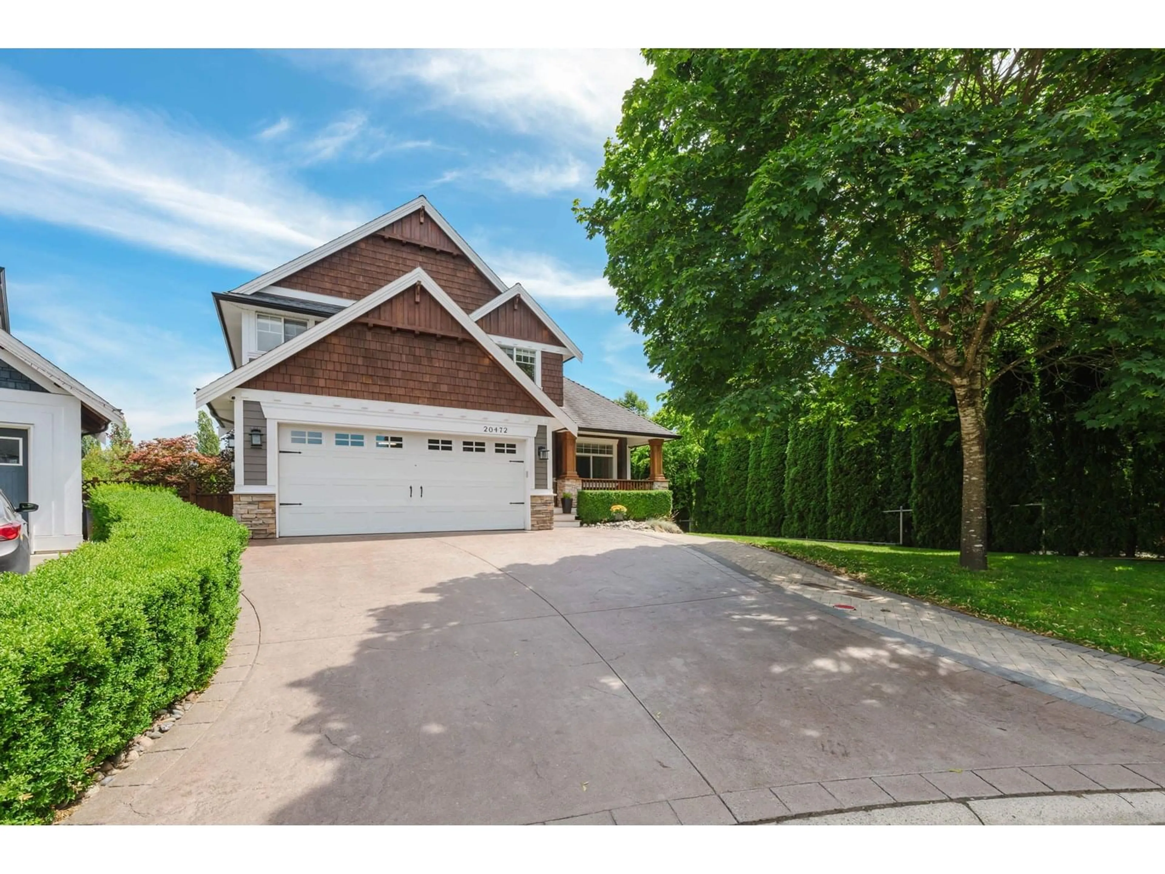 A pic from outside/outdoor area/front of a property/back of a property/a pic from drone, street for 20472 98A, Langley British Columbia V1M0A6