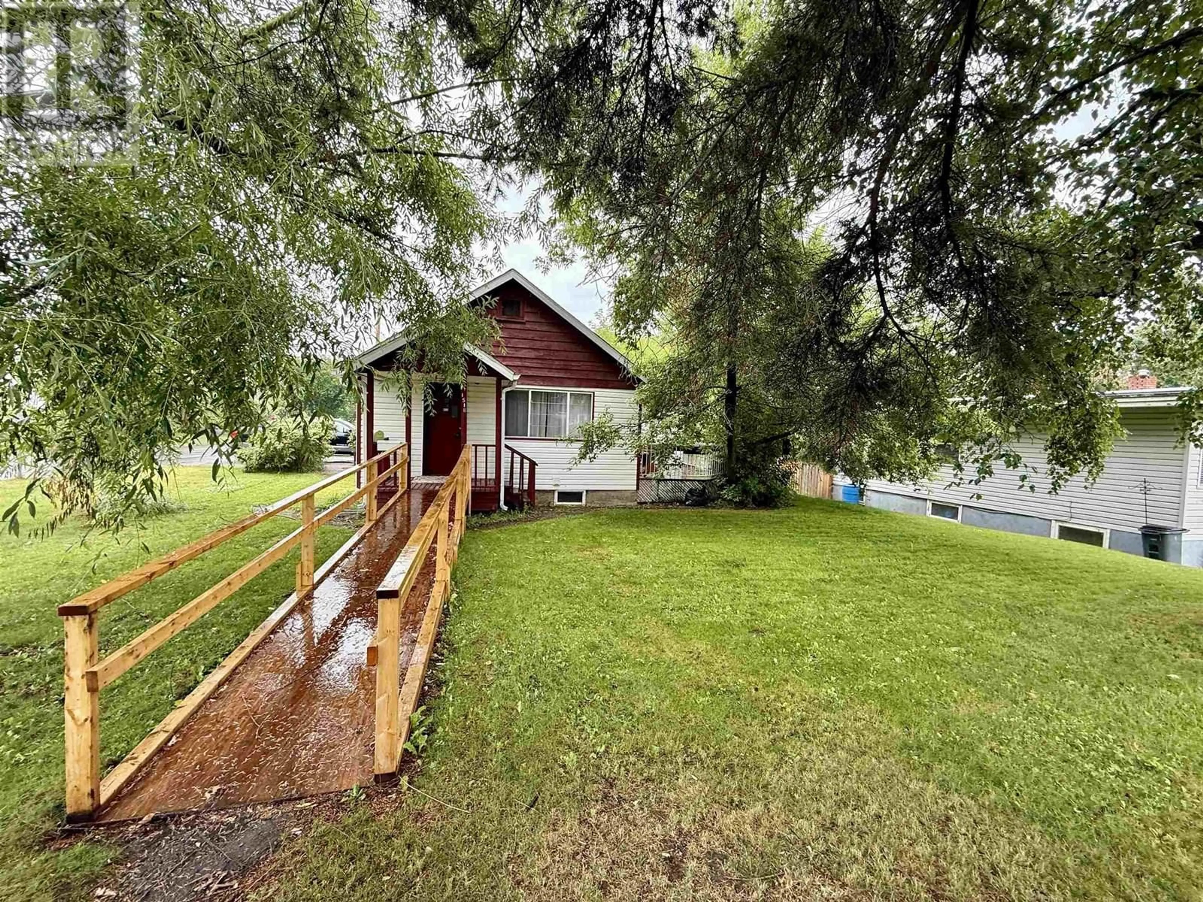 A pic from outside/outdoor area/front of a property/back of a property/a pic from drone, street for 1518 INGLEDEW STREET, Prince George British Columbia V2L1K5