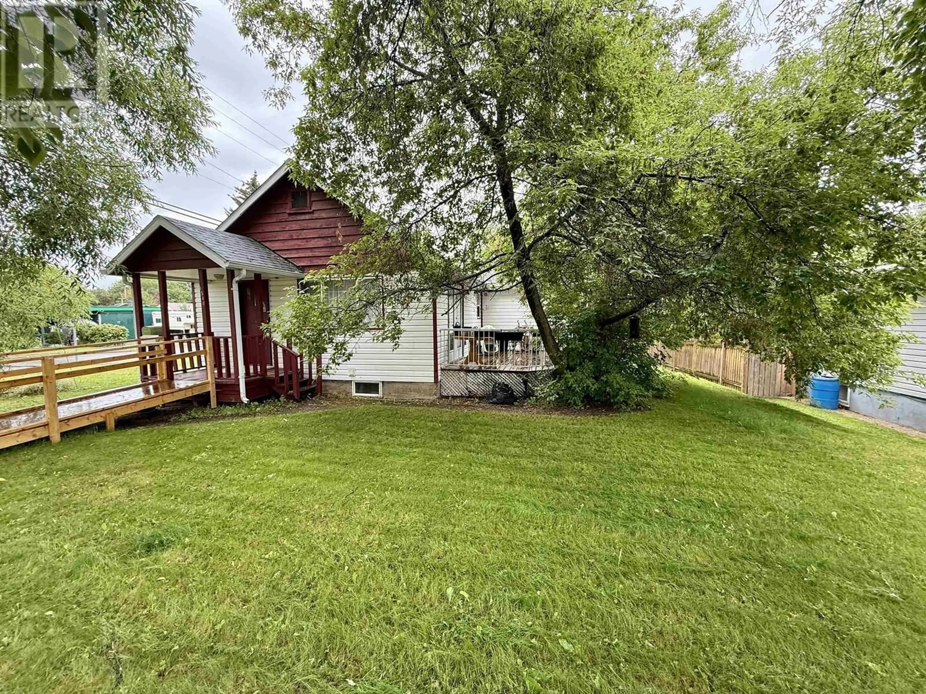 A pic from outside/outdoor area/front of a property/back of a property/a pic from drone, unknown for 1518 INGLEDEW STREET, Prince George British Columbia V2L1K5
