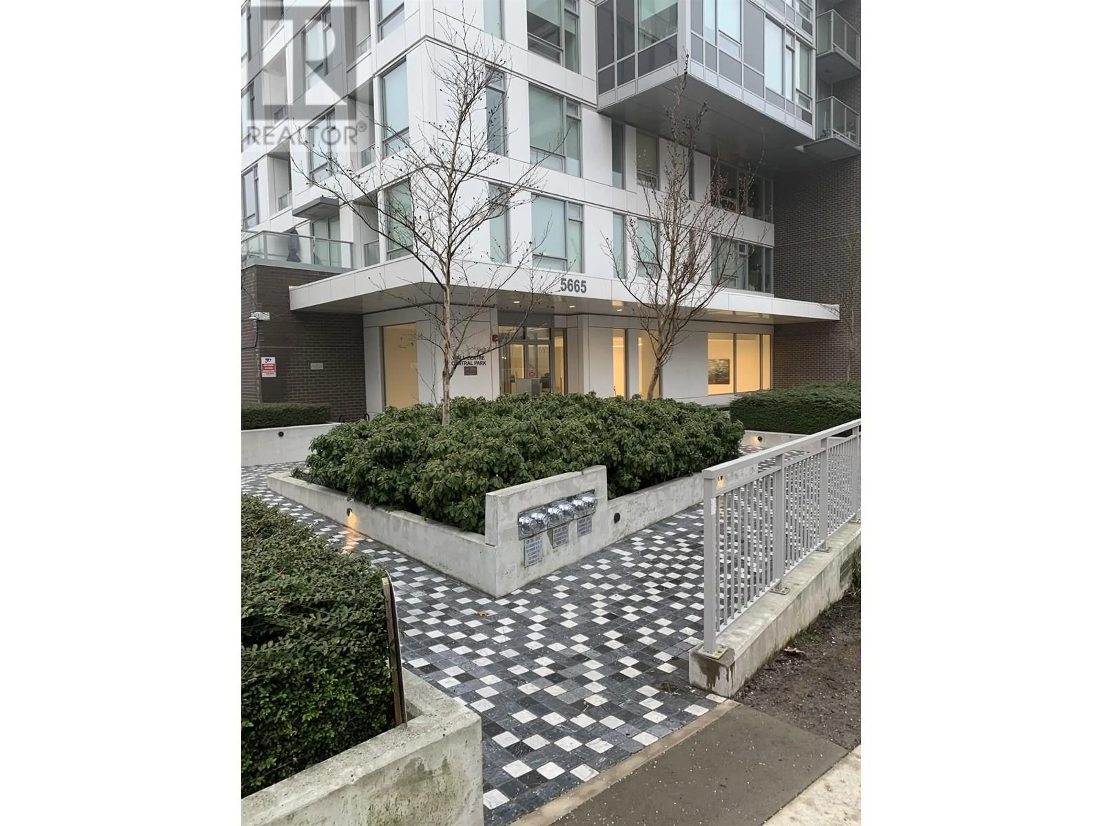 Patio, street for 603 - 5665 BOUNDARY ROAD, Vancouver British Columbia V5R0E4