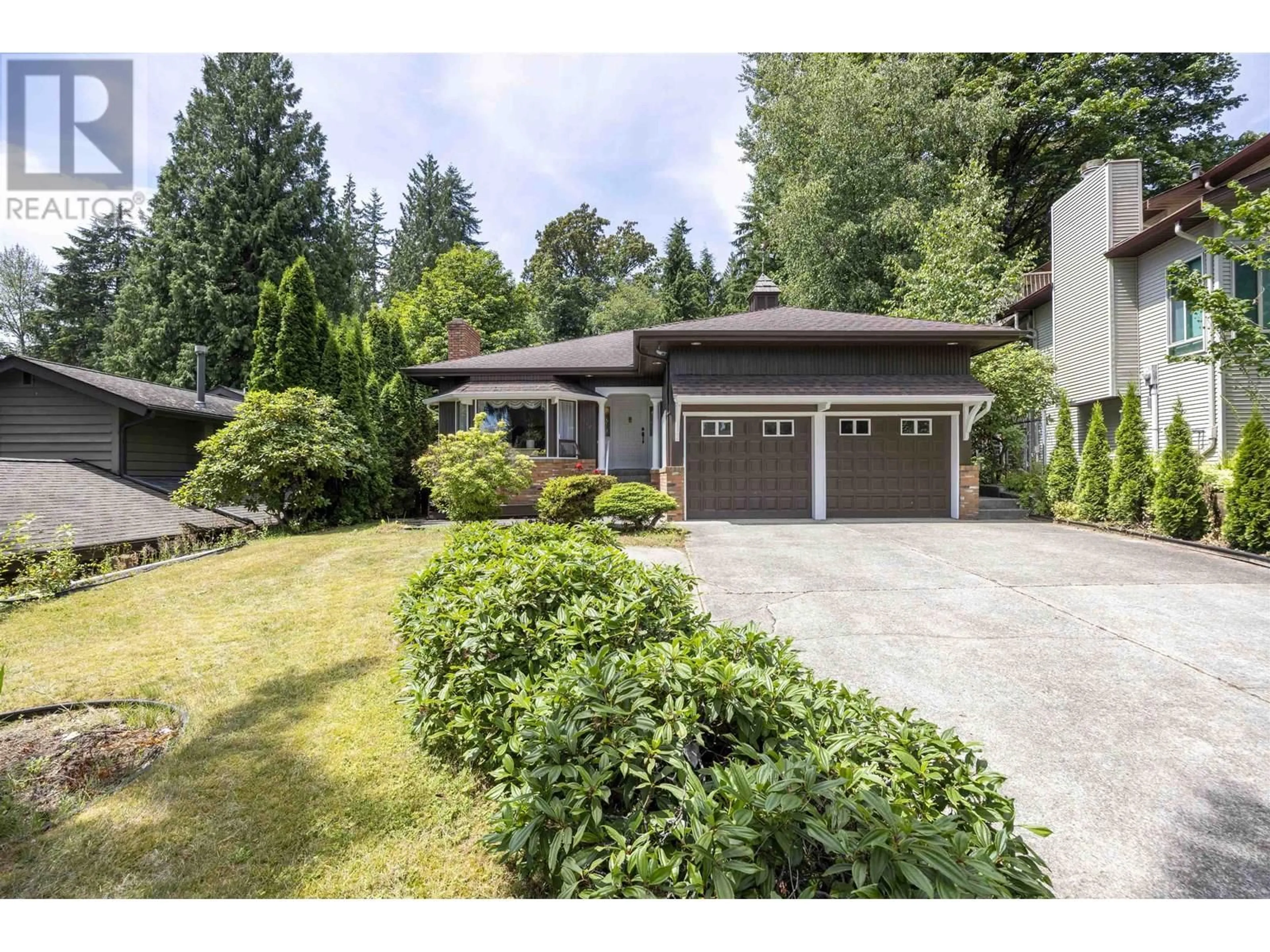 Home with vinyl exterior material, street for 1308 LANSDOWNE DRIVE, Coquitlam British Columbia V3E1K6