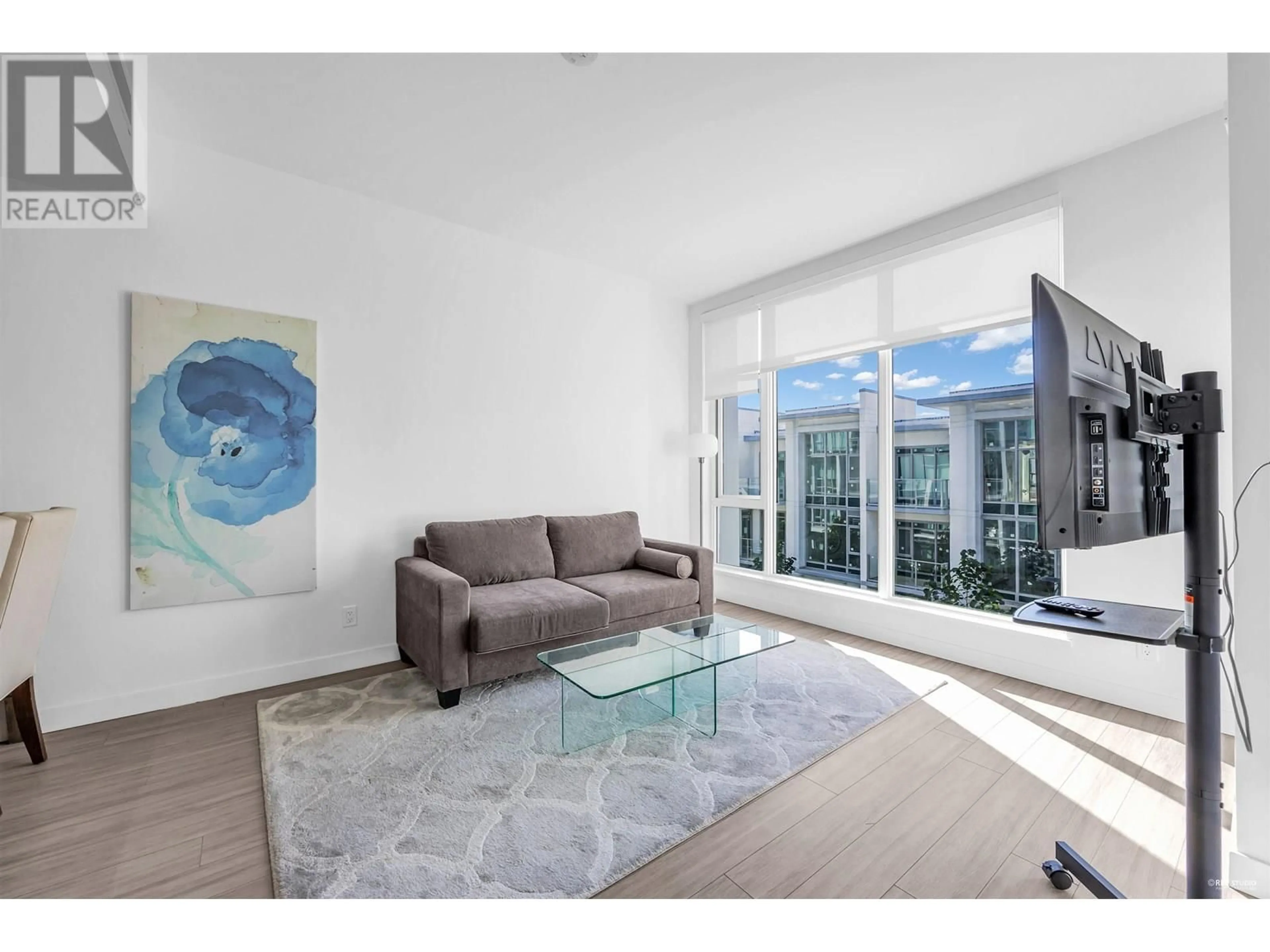 Living room with furniture, unknown for TH302 - 2351 BETA AVENUE, Burnaby British Columbia V5C0M2