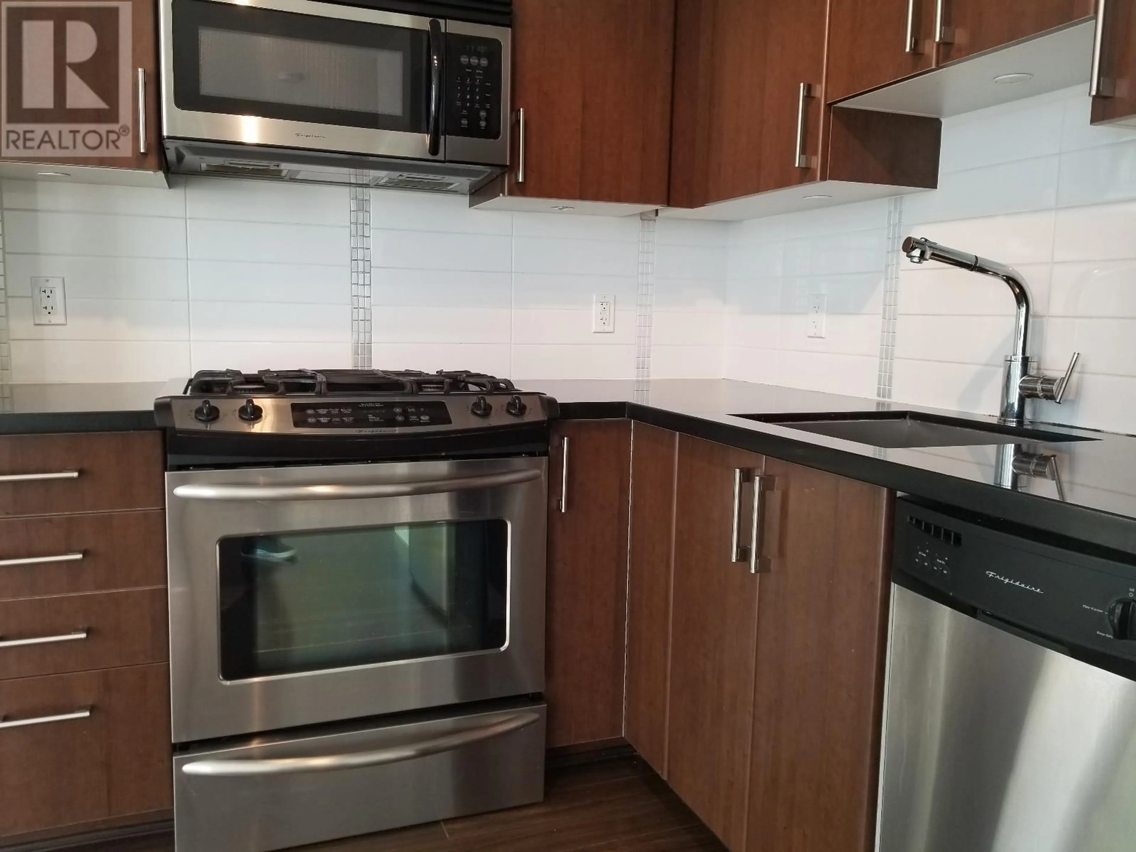 Standard kitchen, unknown for 701 - 1068 BROADWAY WAY, Vancouver British Columbia V6H0A7