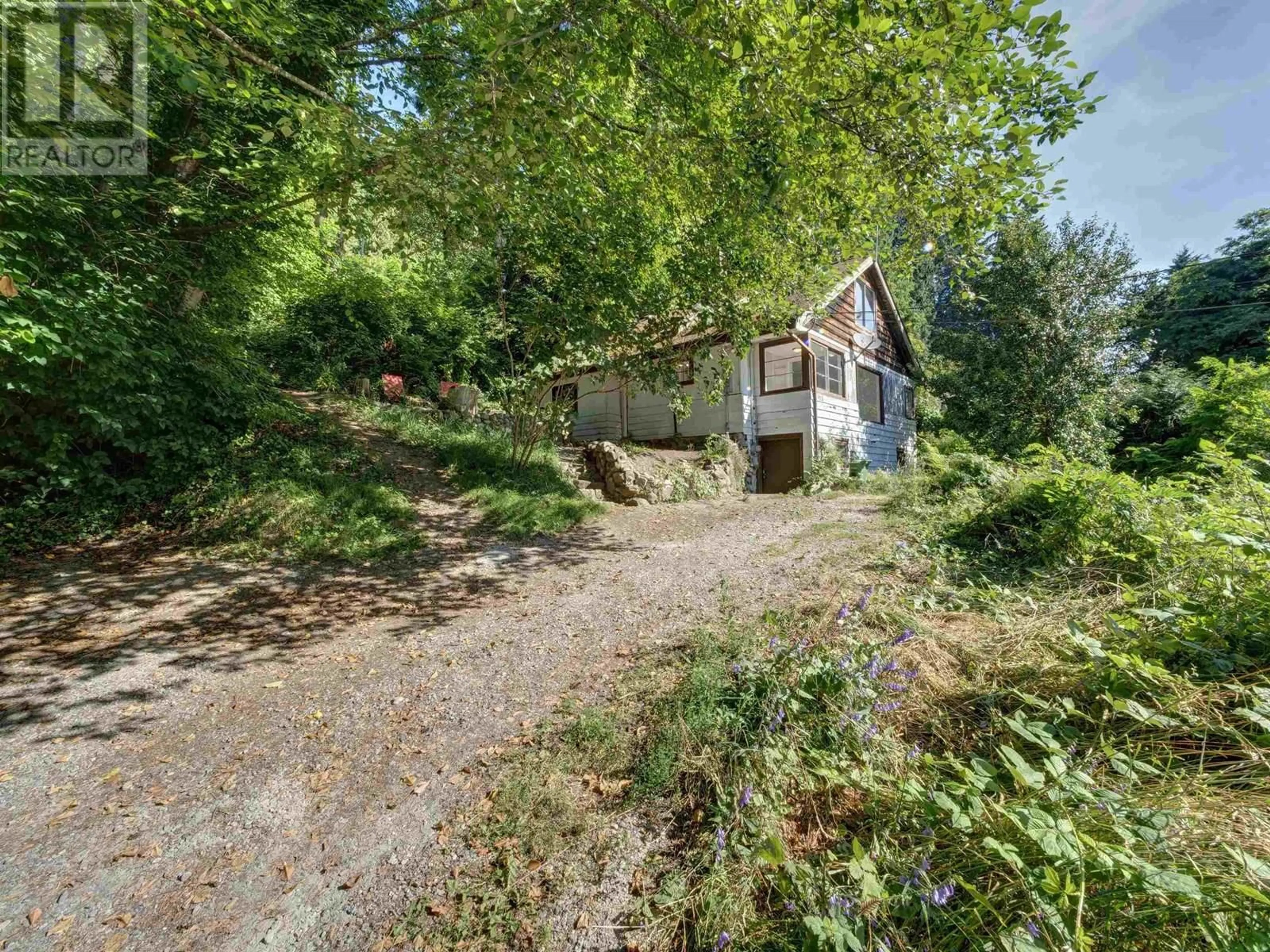 A pic from outside/outdoor area/front of a property/back of a property/a pic from drone, unknown for 915 MARINE DRIVE, Gibsons British Columbia V0N1V1