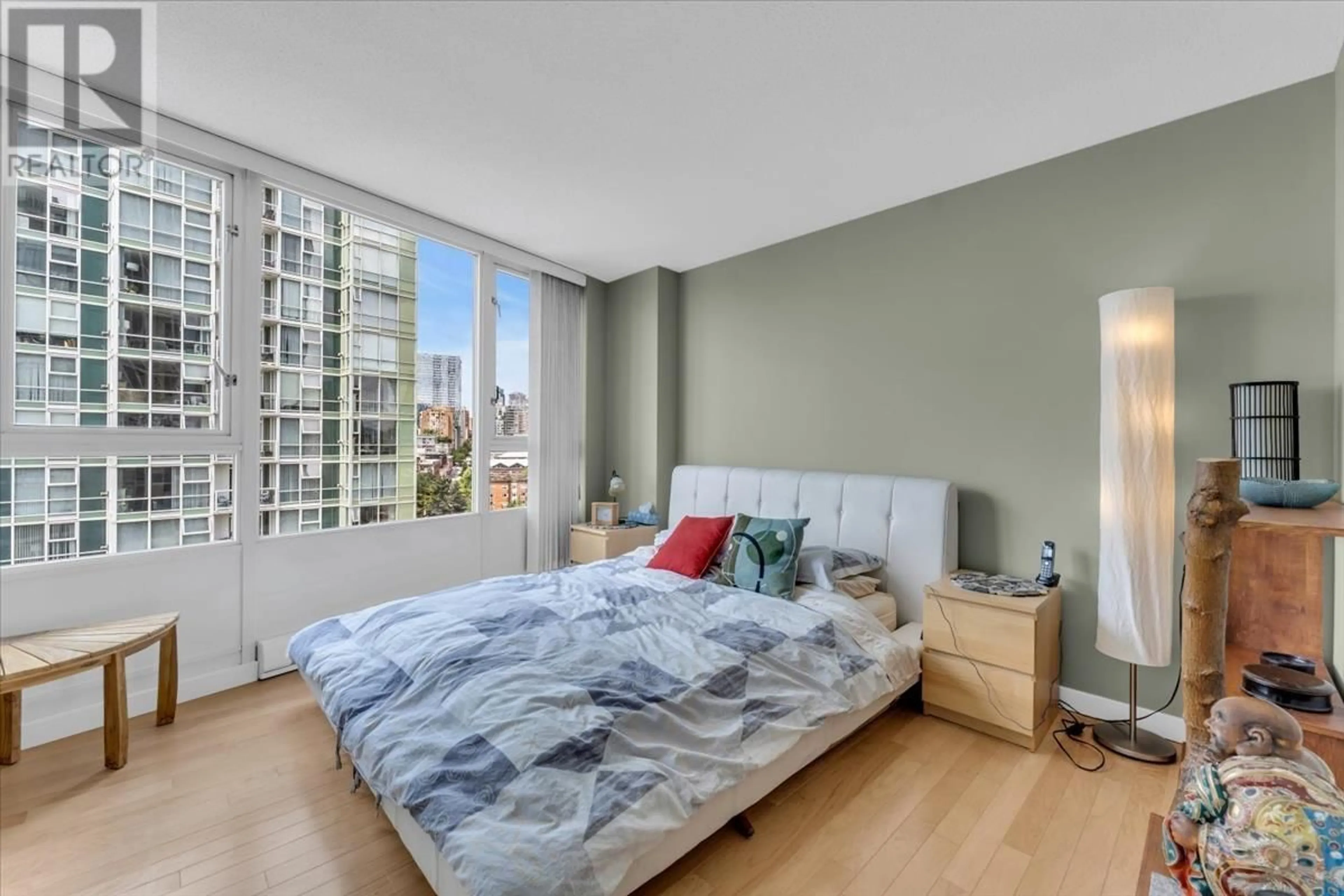 Bedroom with bed, unknown for 1503 - 1067 MARINASIDE CRESCENT, Vancouver British Columbia V6Z3A4