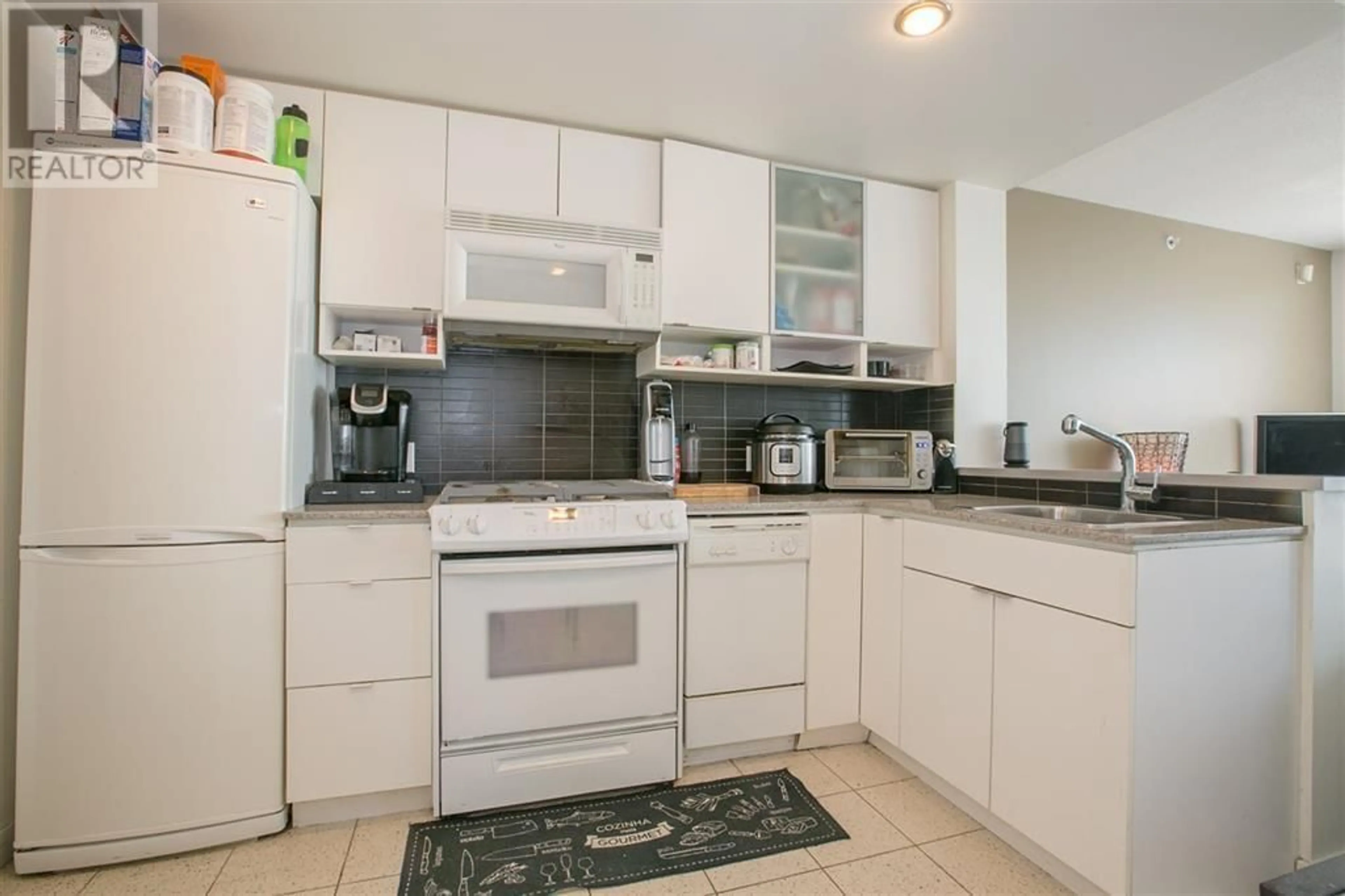 Standard kitchen, unknown for 1201 - 928 BEATTY STREET, Vancouver British Columbia V6Z3G6