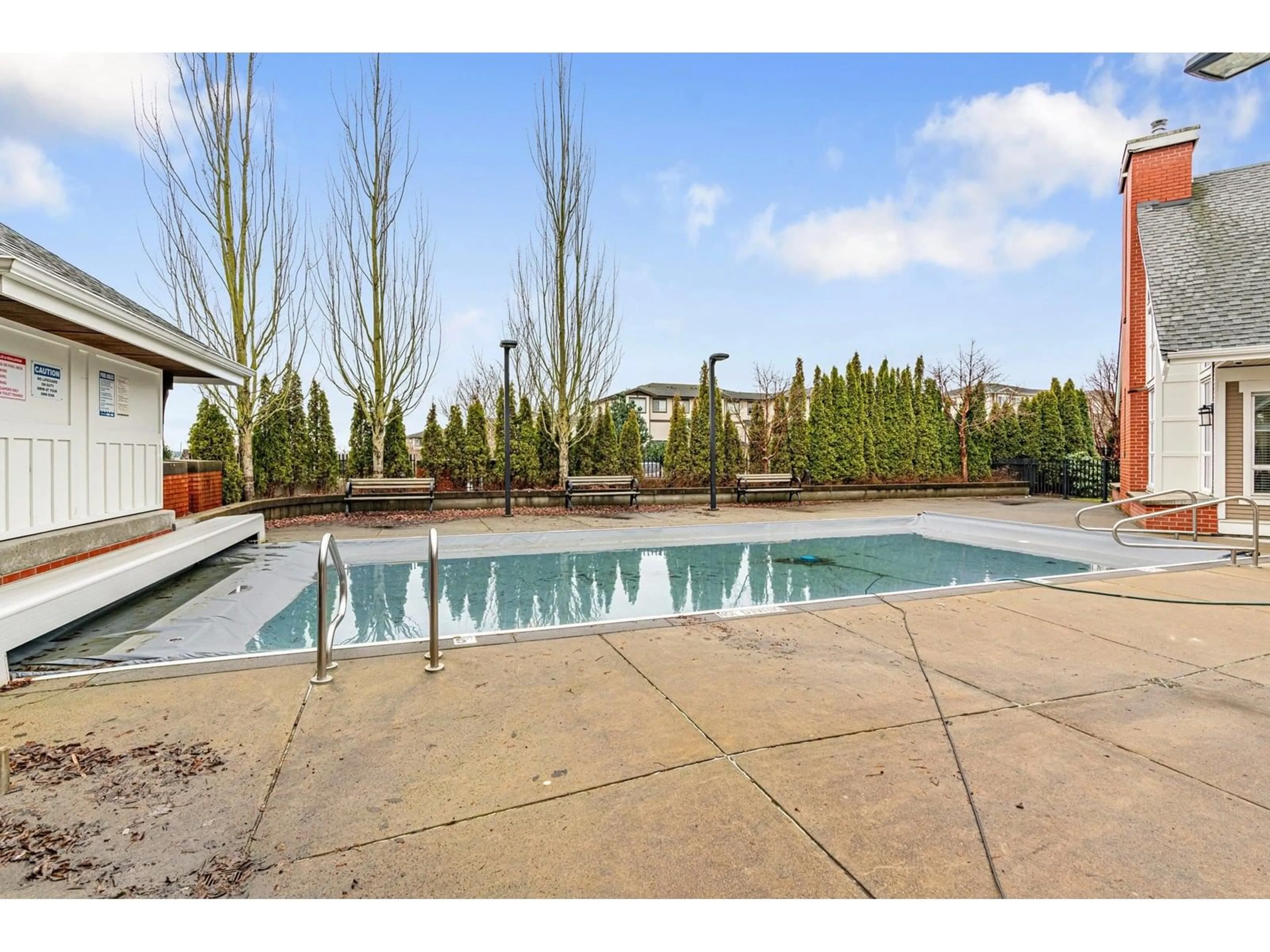 Pool for 88 - 19505 68A, Surrey British Columbia V4N6K3