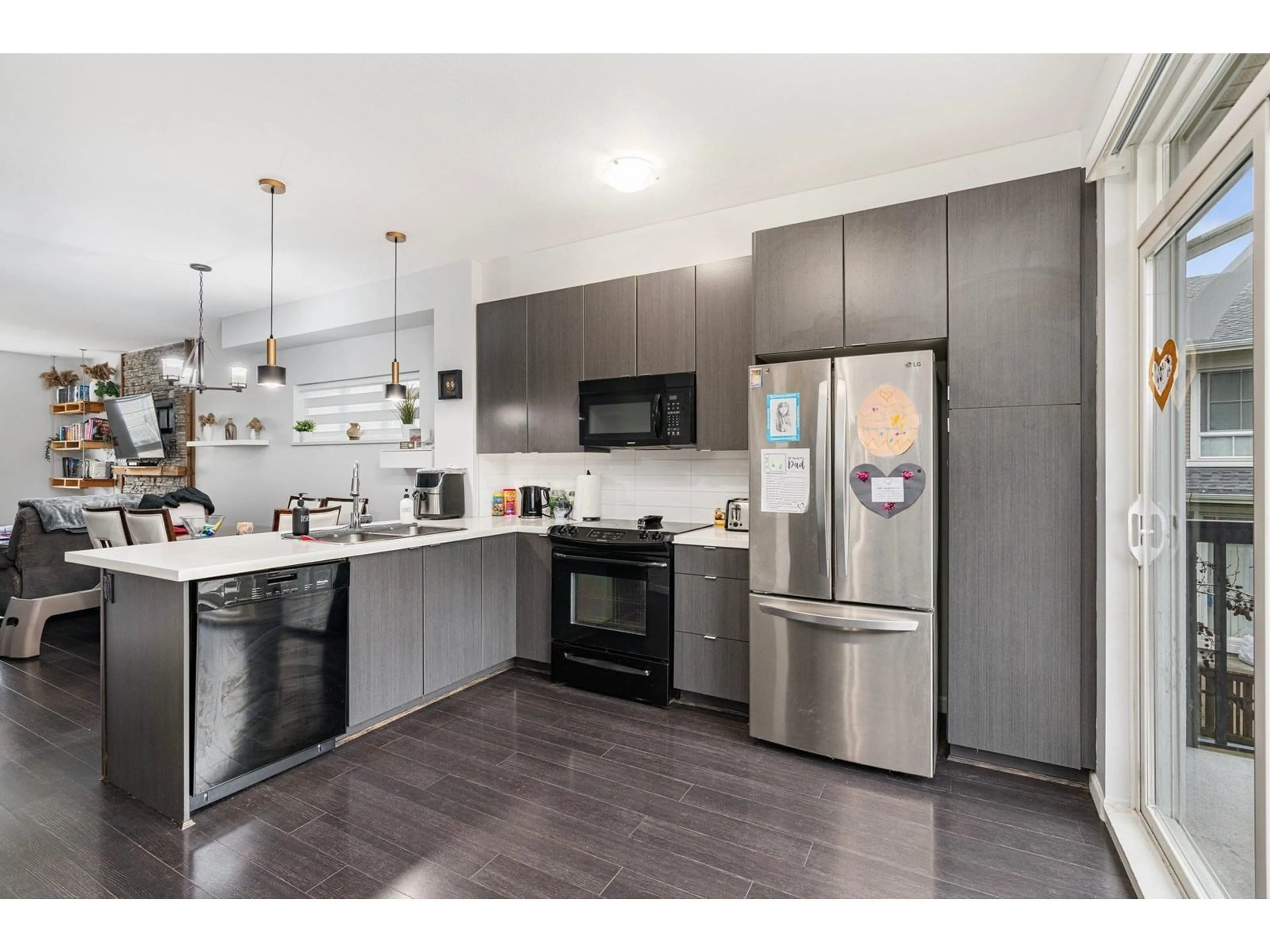 Open concept kitchen, unknown for 88 - 19505 68A, Surrey British Columbia V4N6K3