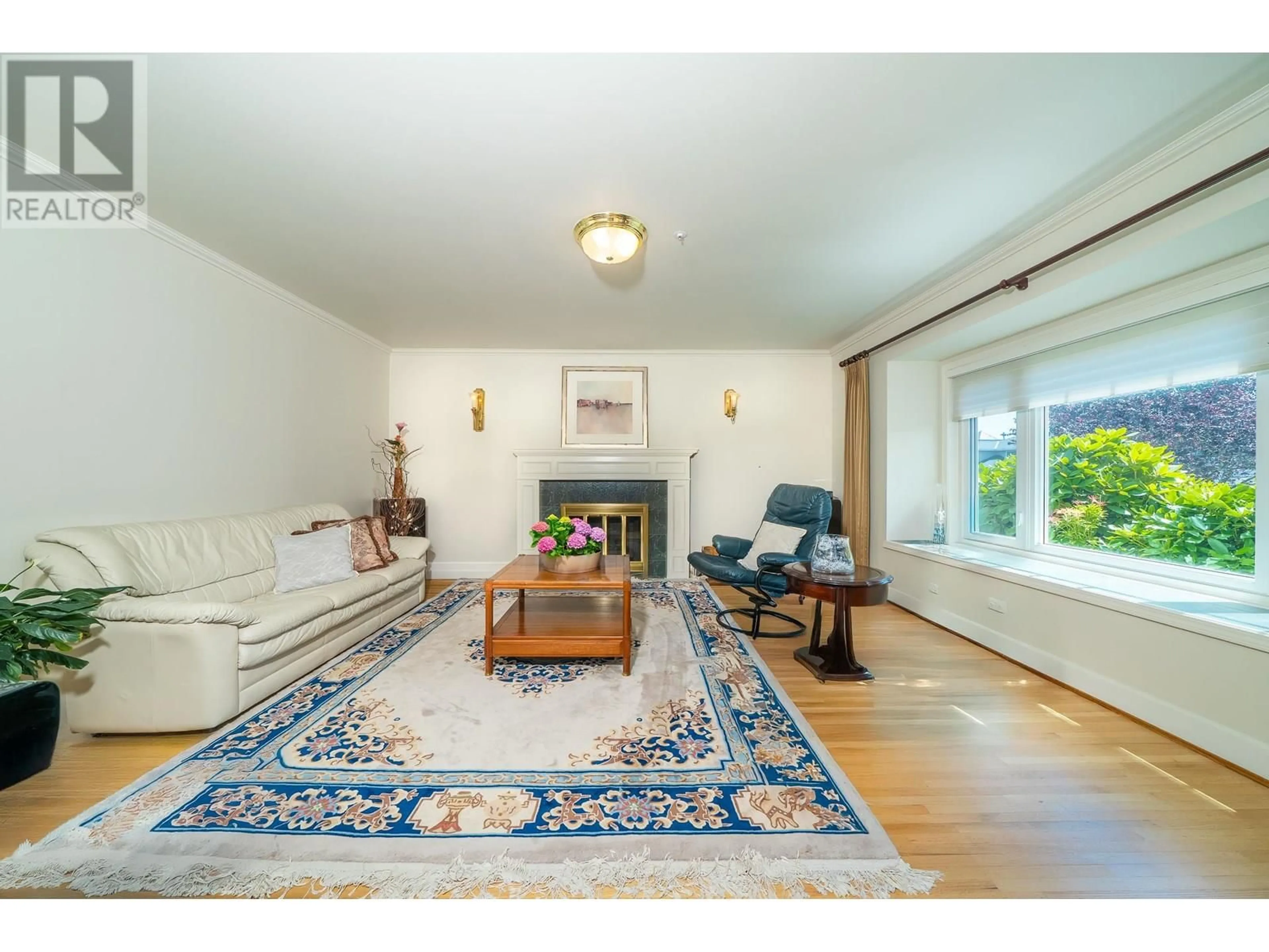 Living room with furniture, unknown for 1755 W 58TH AVENUE, Vancouver British Columbia V6P1W8