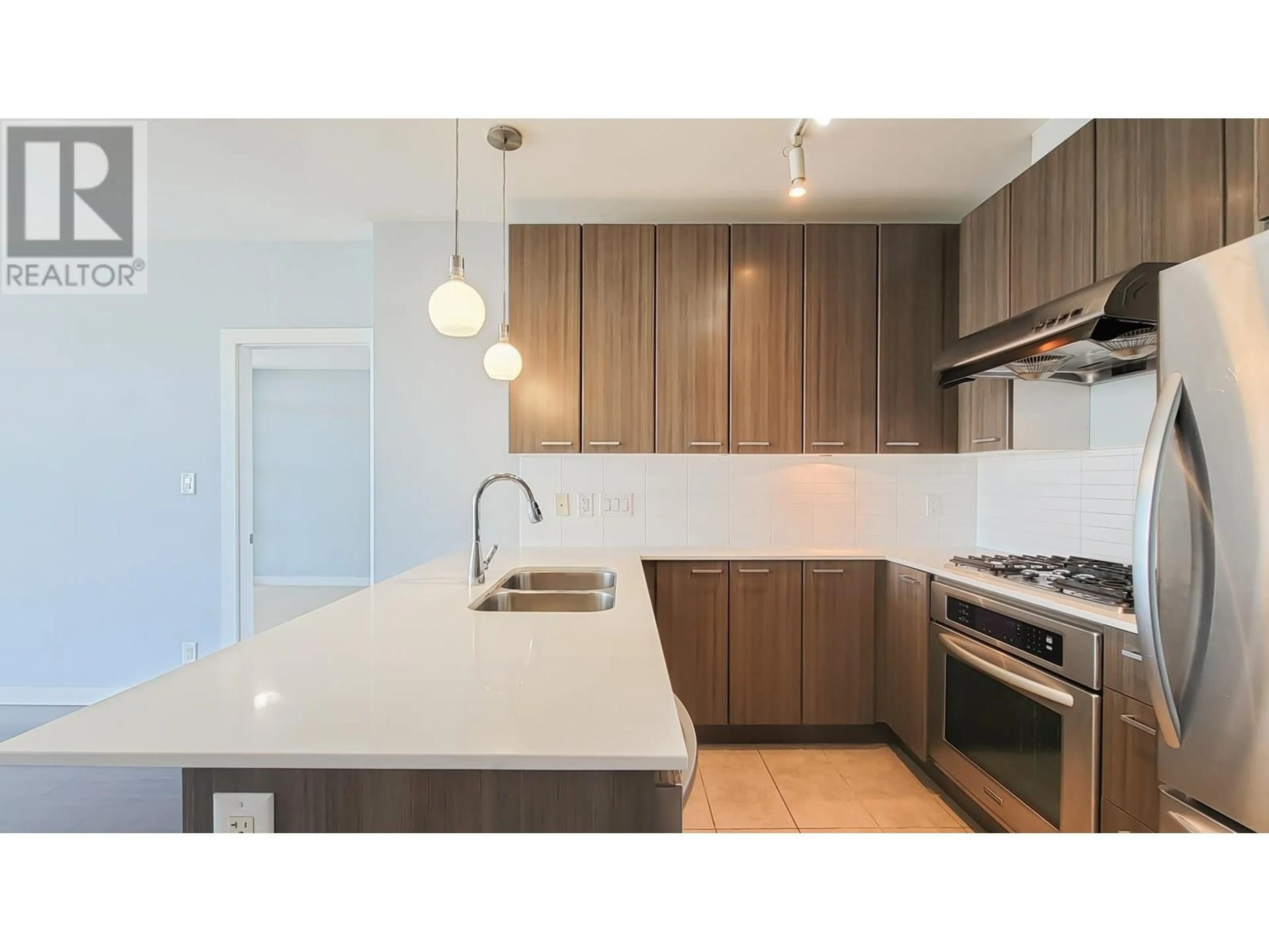 Unknown for 3905 - 2955 ATLANTIC AVENUE, Coquitlam British Columbia V3B0H9
