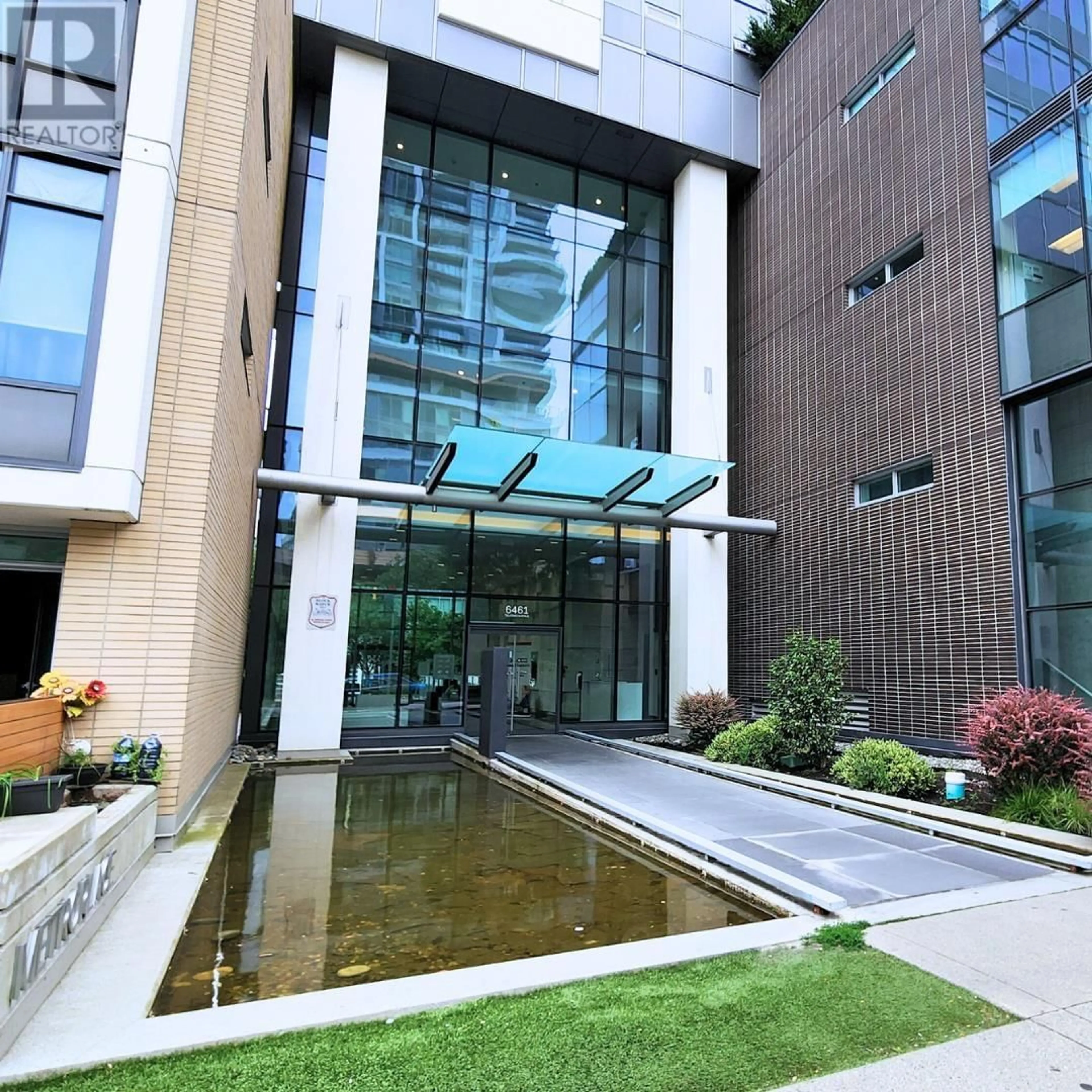Indoor foyer for 5101 - 6461 TELFORD AVENUE, Burnaby British Columbia V5H0B7