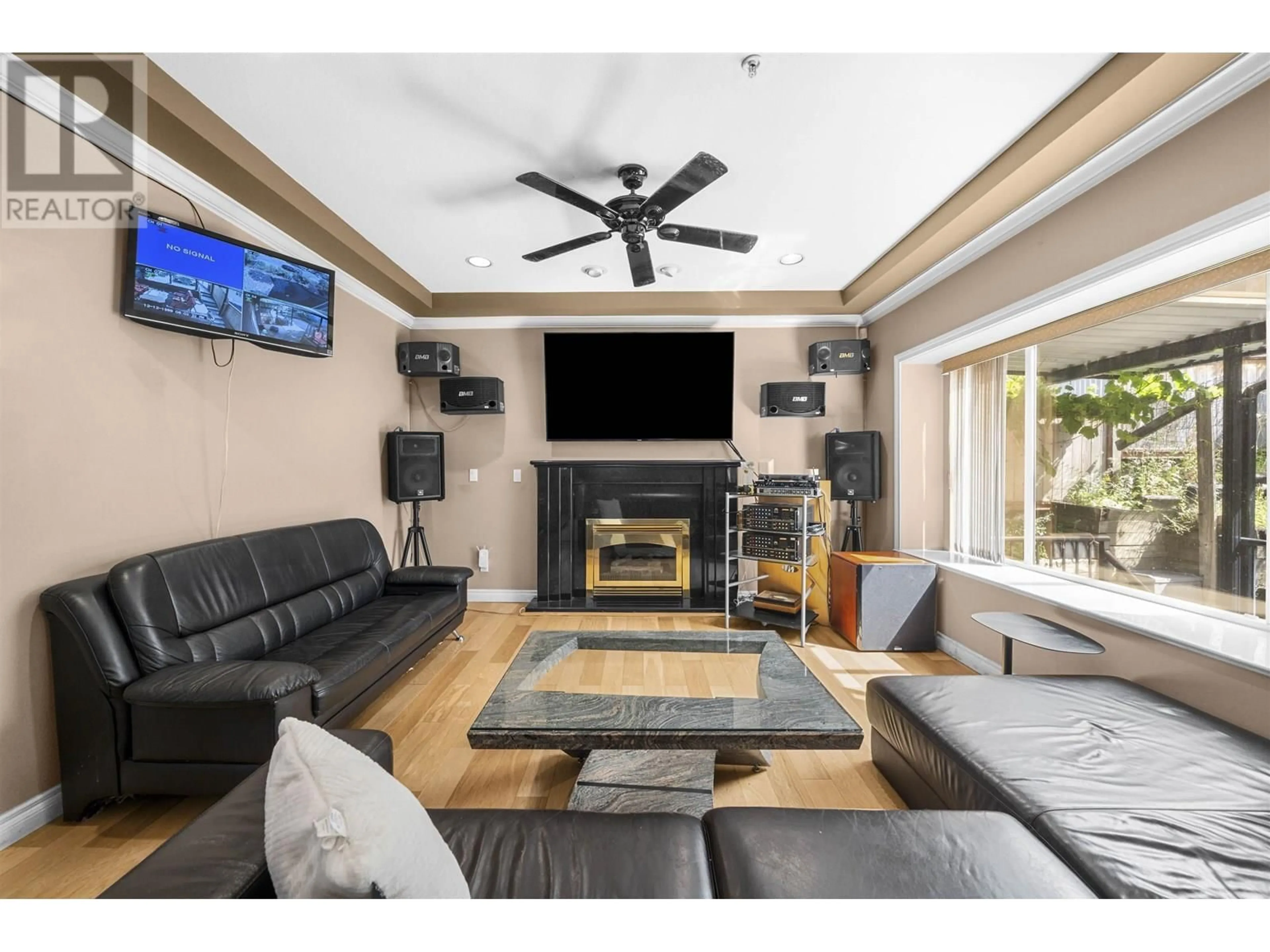 Home theater for 7962 VICTORIA DRIVE, Vancouver British Columbia V5P4A5