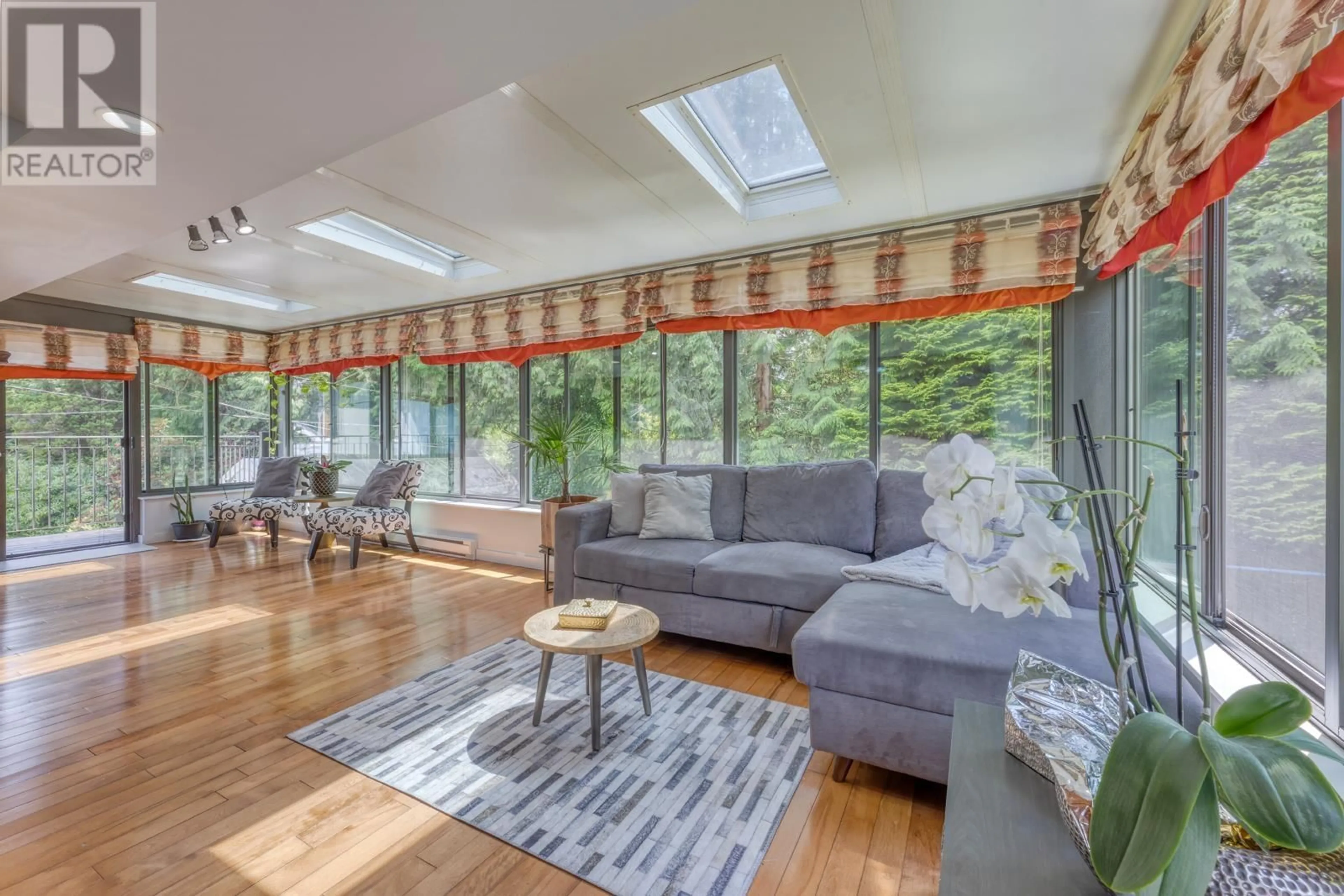Living room with furniture, unknown for 3410 MOUNT SEYMOUR PARKWAY, North Vancouver British Columbia V7H1G5