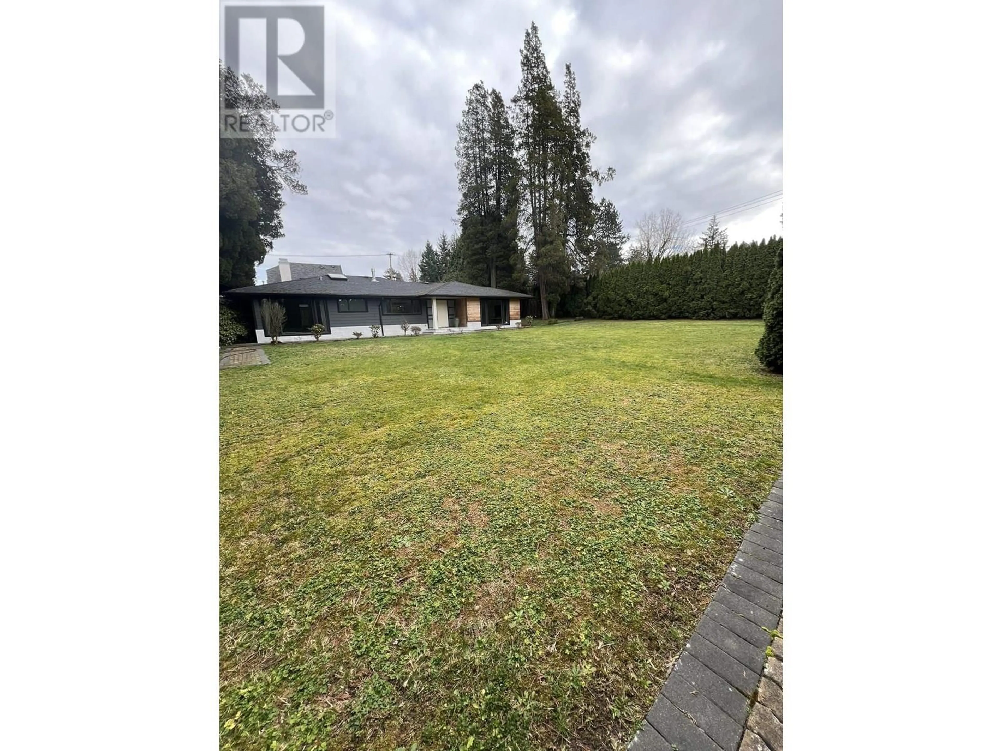 A pic from outside/outdoor area/front of a property/back of a property/a pic from drone, unknown for 4888 GRANVILLE STREET, Vancouver British Columbia V6H3M4