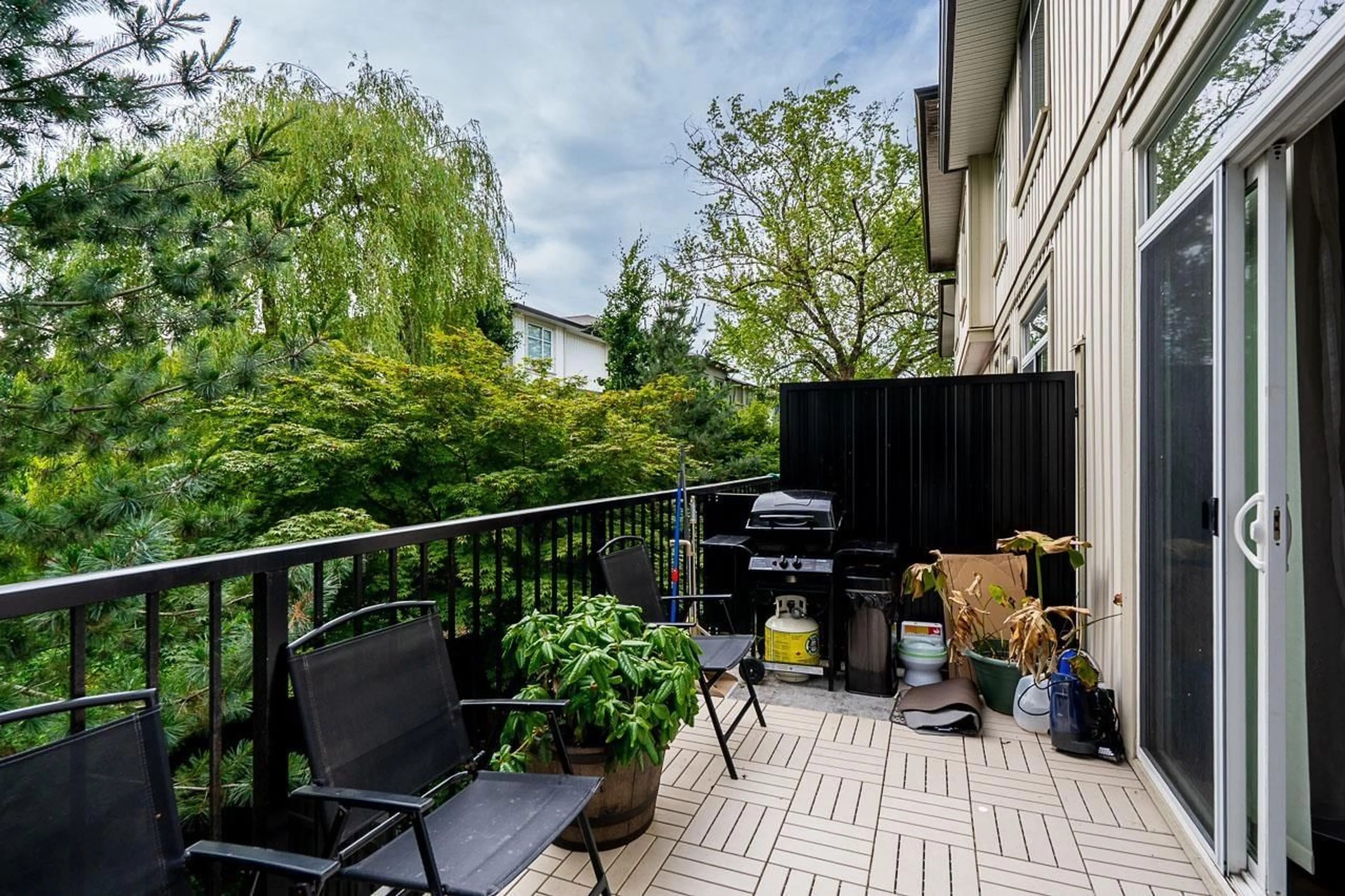Patio, unknown for 9 - 8355 164, Surrey British Columbia V4N1E3