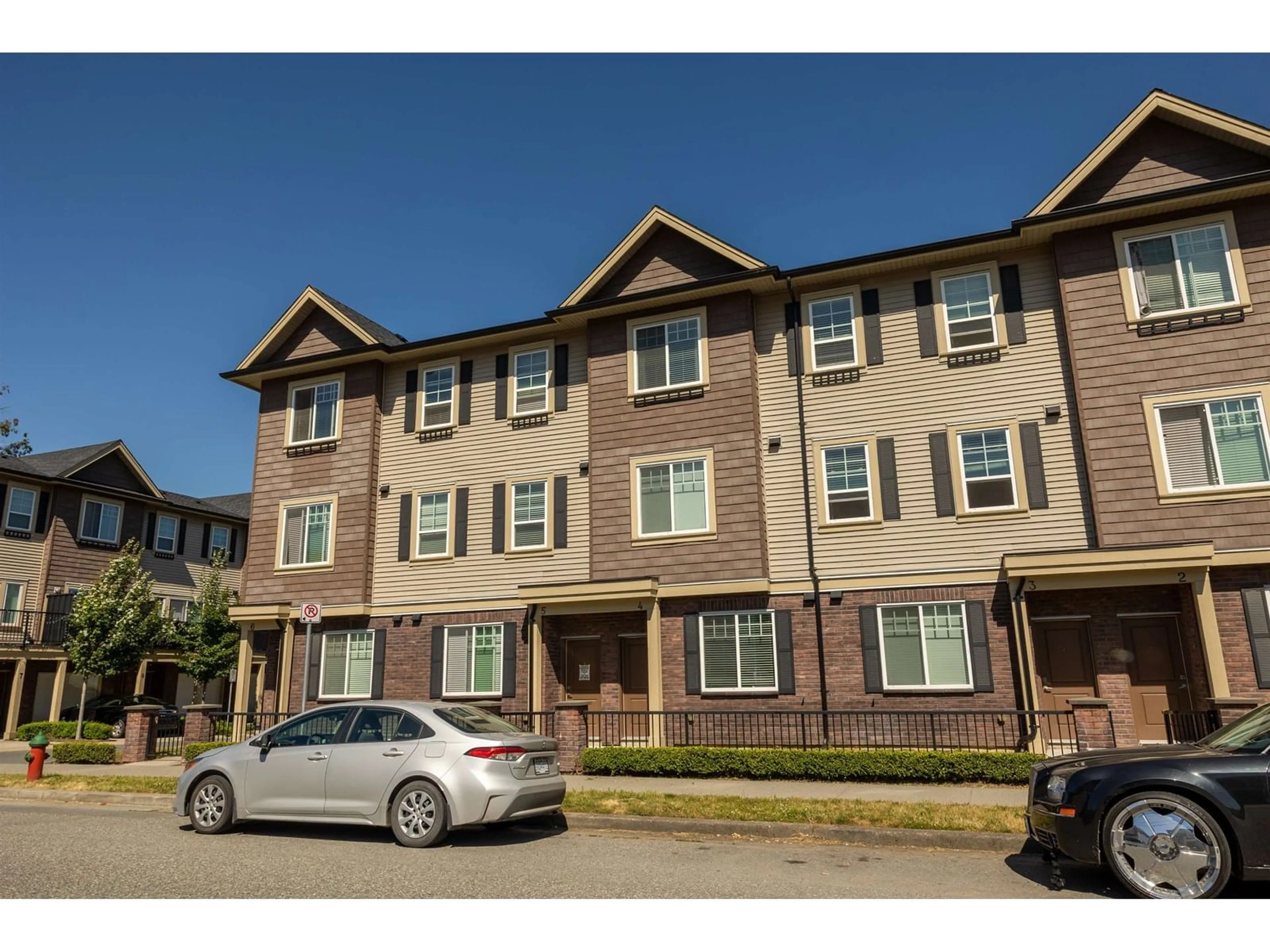 Unknown for 4 - 2530 JANZEN, Abbotsford British Columbia V2T0H7