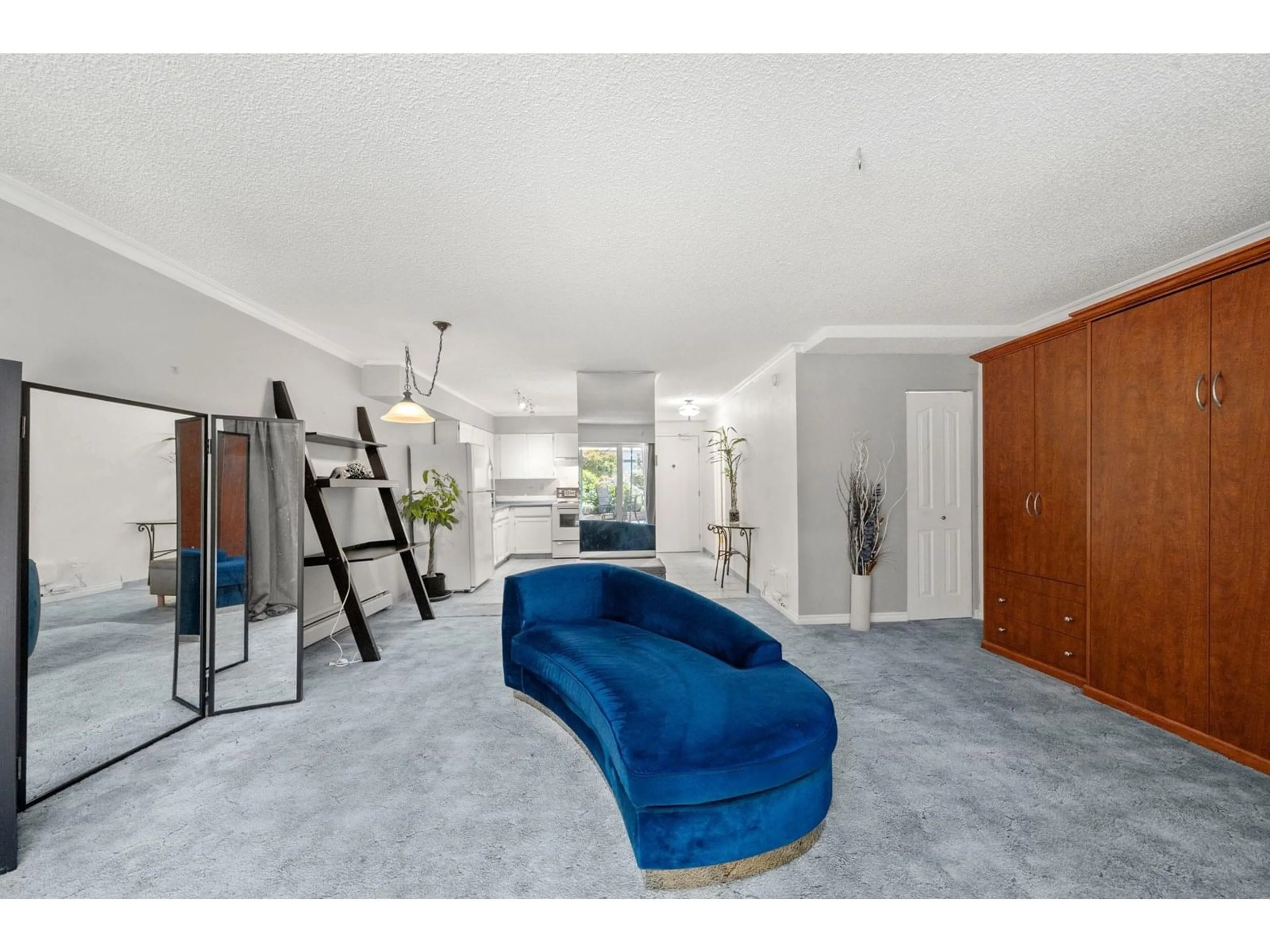 Unknown for 101 - 1520 BLACKWOOD, White Rock British Columbia V4B3V4