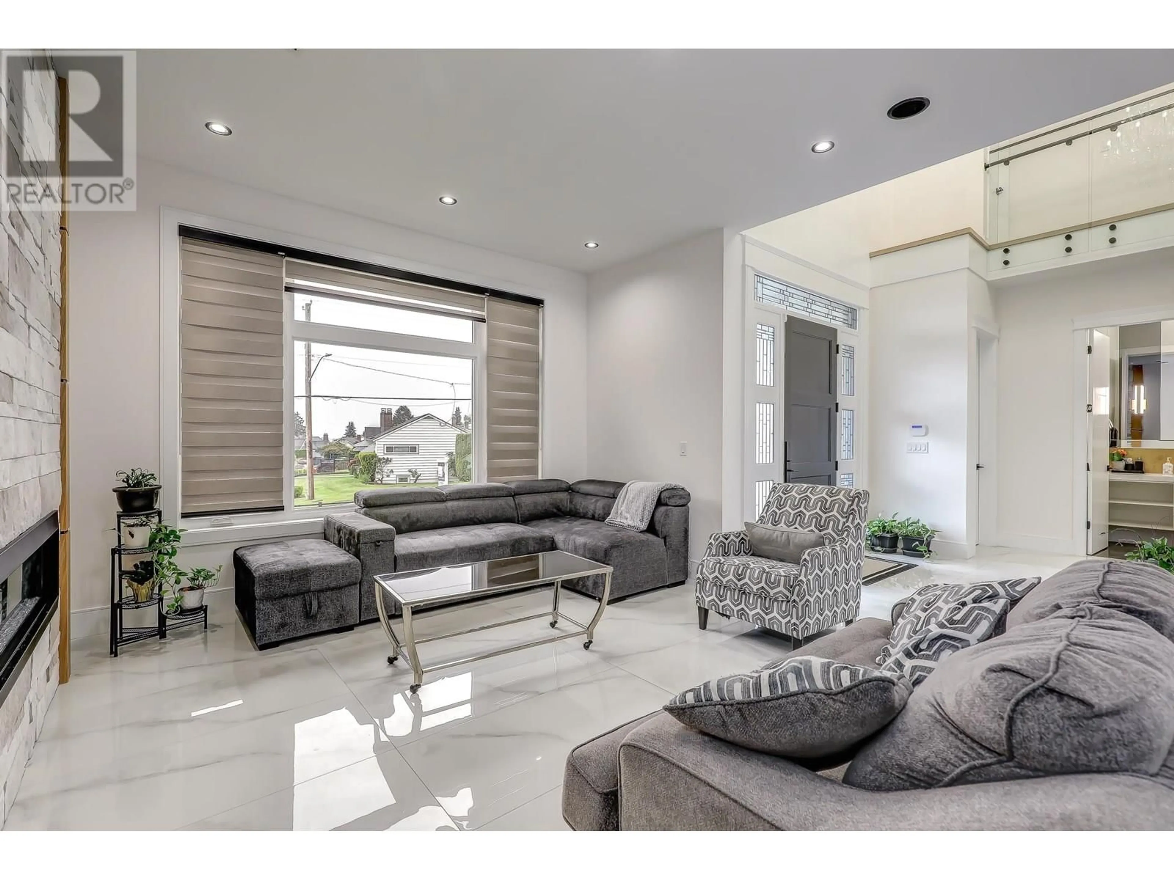 Living room with furniture, unknown for 8763 10TH AVENUE, Burnaby British Columbia V3N2T1