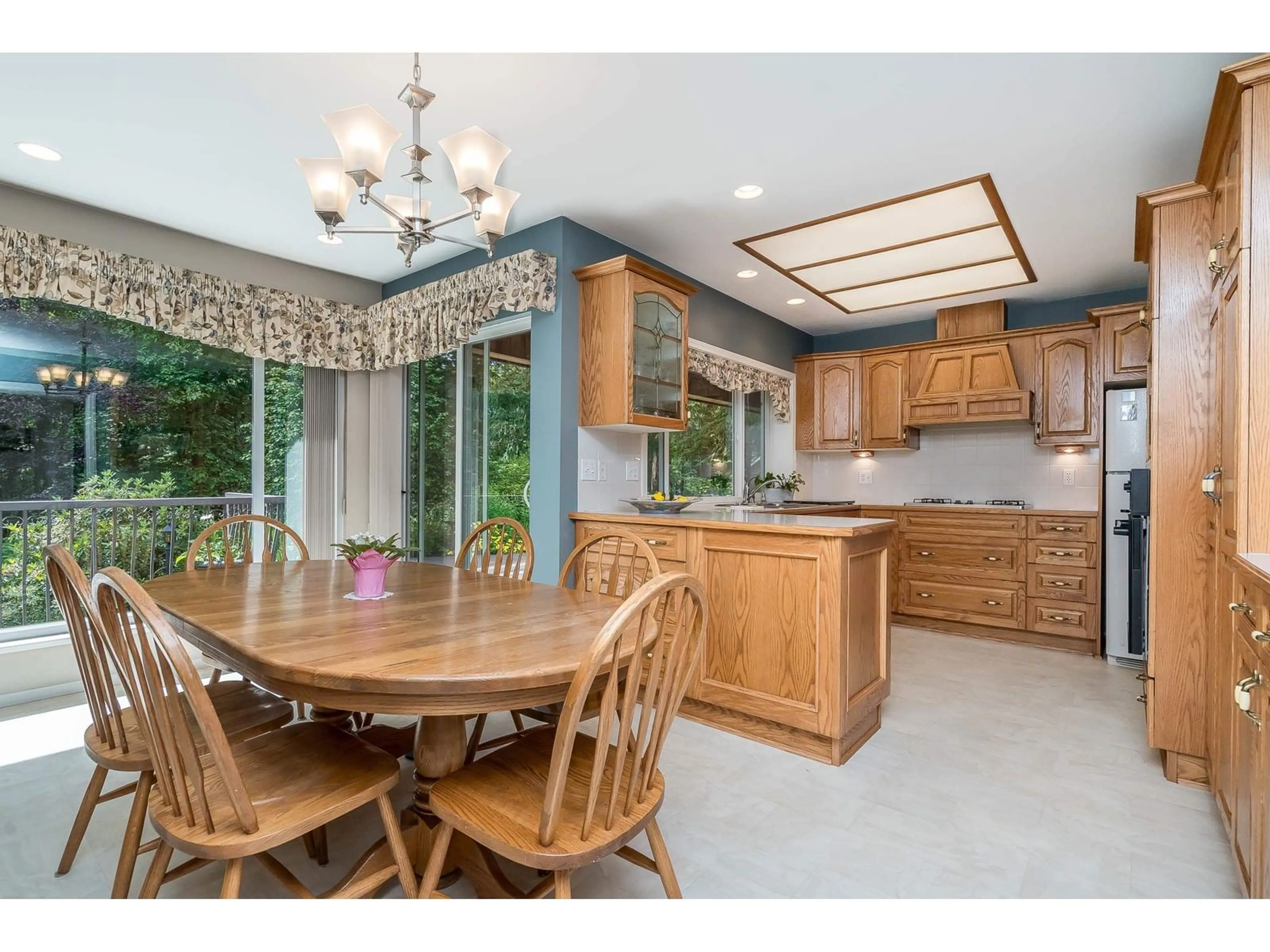 Open concept kitchen, unknown for 5281 236, Langley British Columbia V2Z2P4