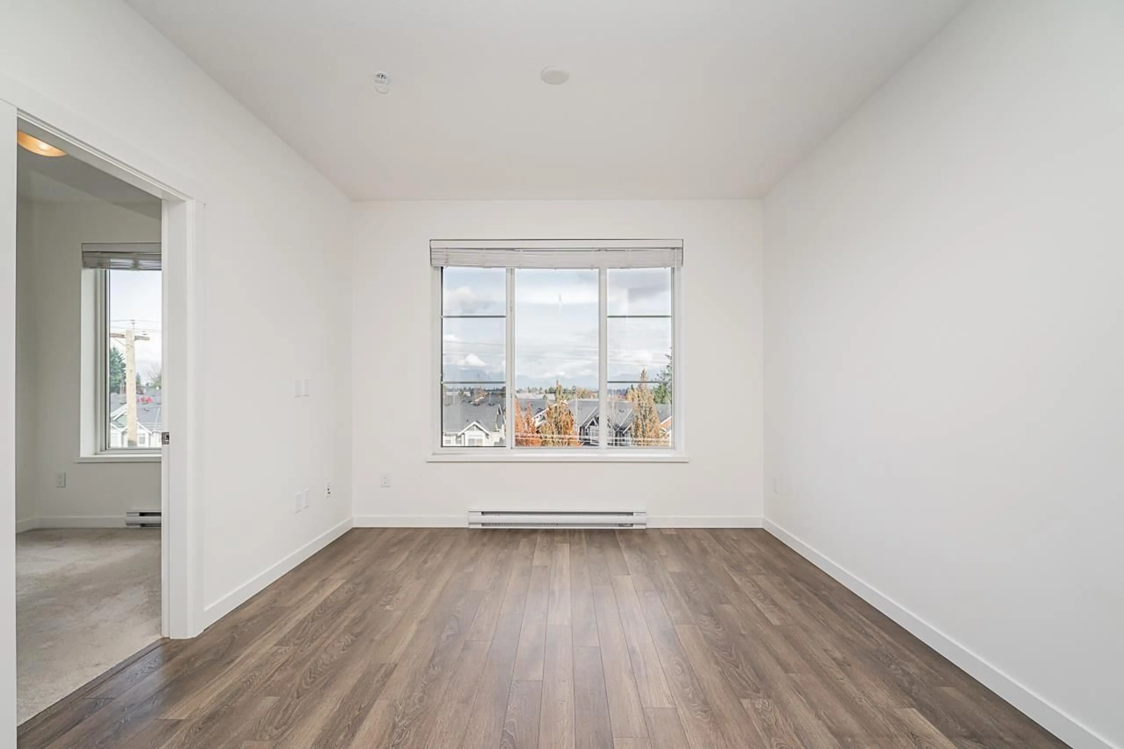 A pic of a room for 505 - 15858 FRASER, Surrey British Columbia V4N6X4