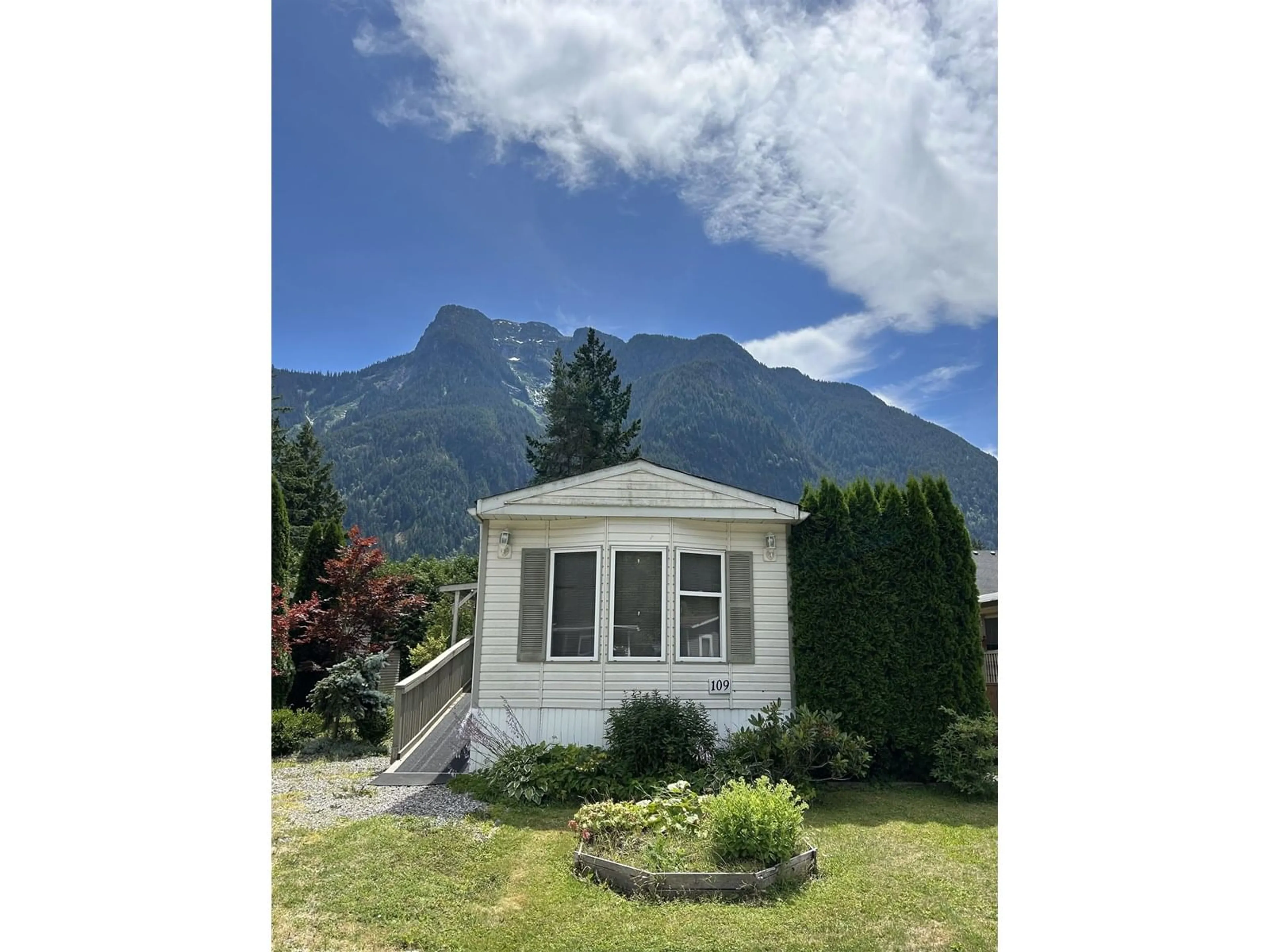 Shed for 109 - 65367 KAWKAWA LAKE ROAD, Hope British Columbia V0X1L1