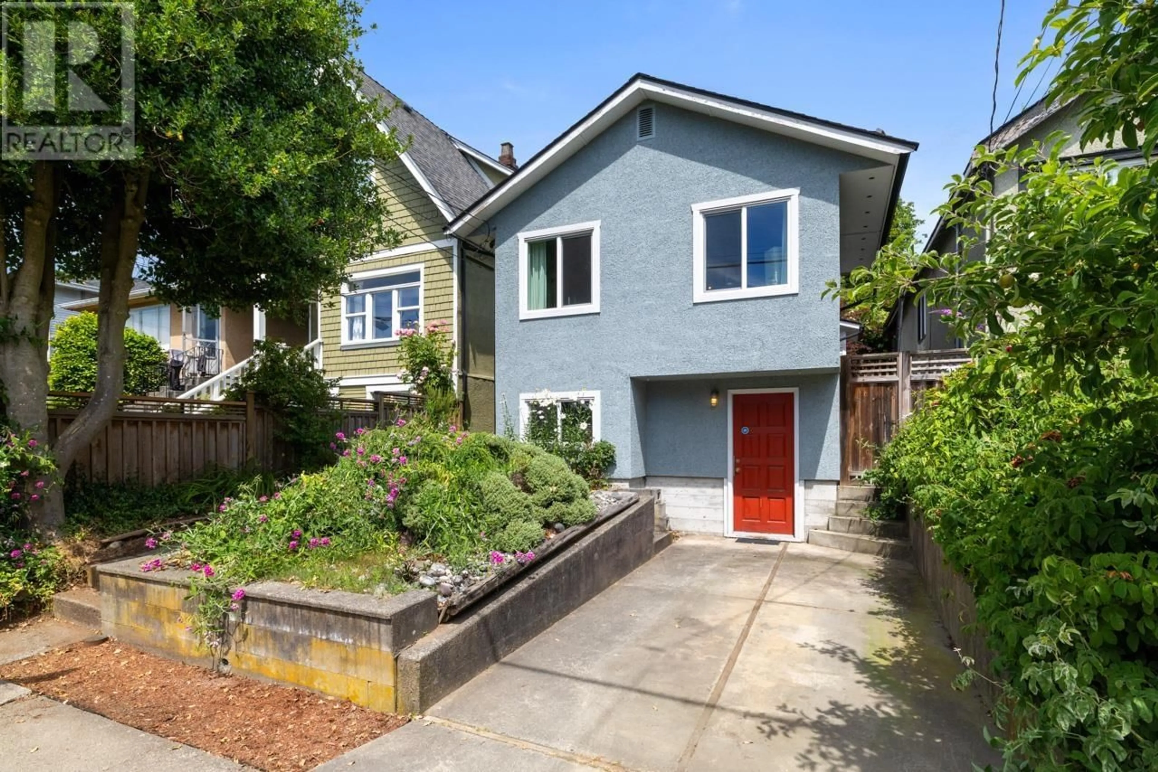 Unknown for 1737 5TH AVENUE, Vancouver British Columbia V5N1L9