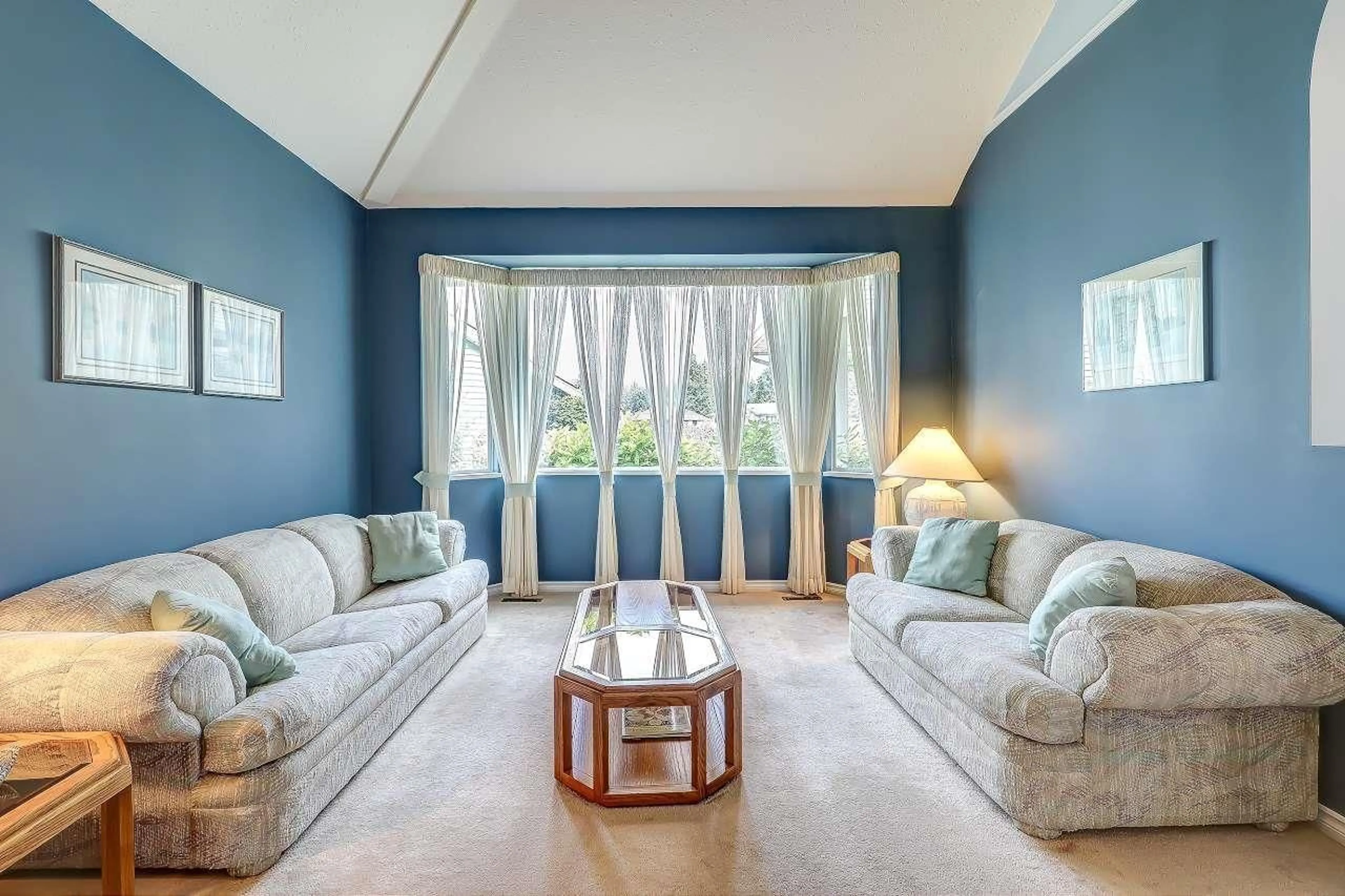 Living room with furniture, unknown for 5979 SOUTHPARK, Surrey British Columbia V3X2B9