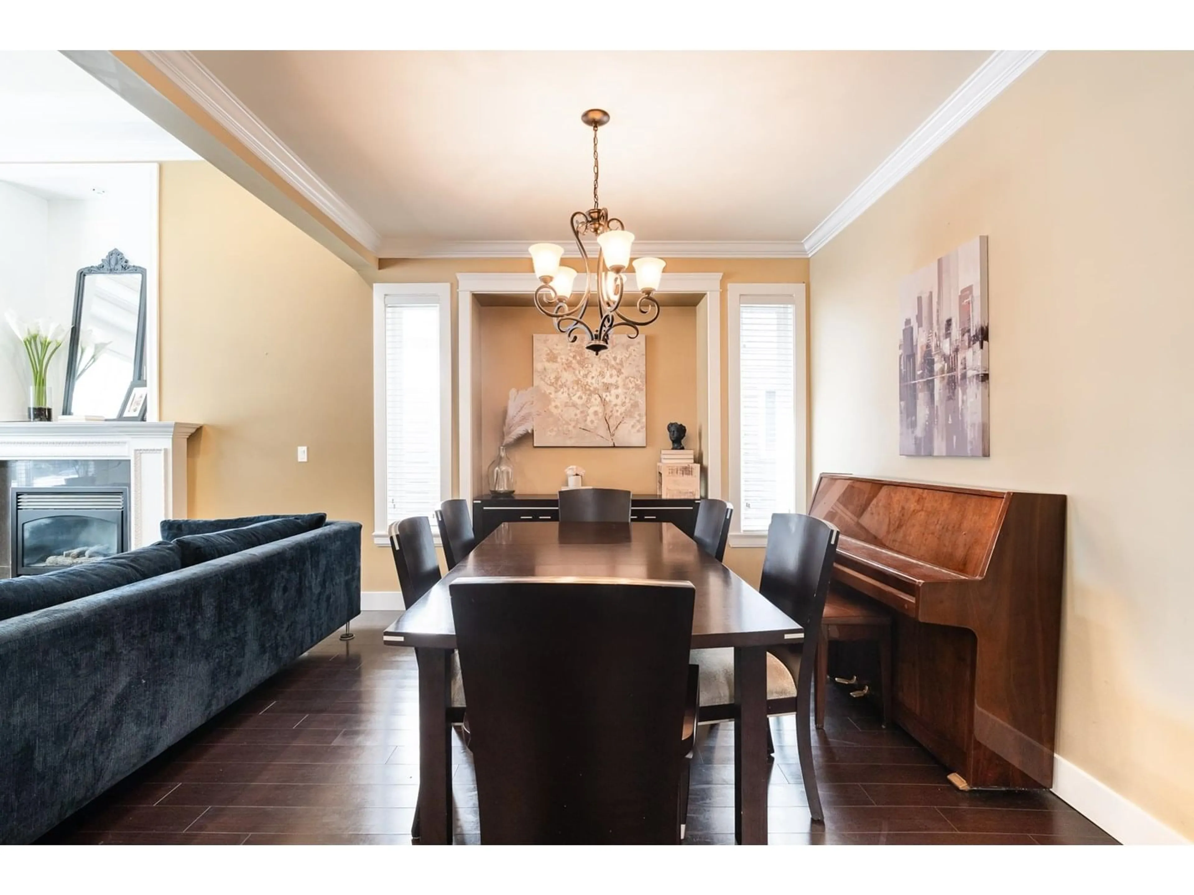 Dining room, wood/laminate floor for 14239 62, Surrey British Columbia V3X0B8