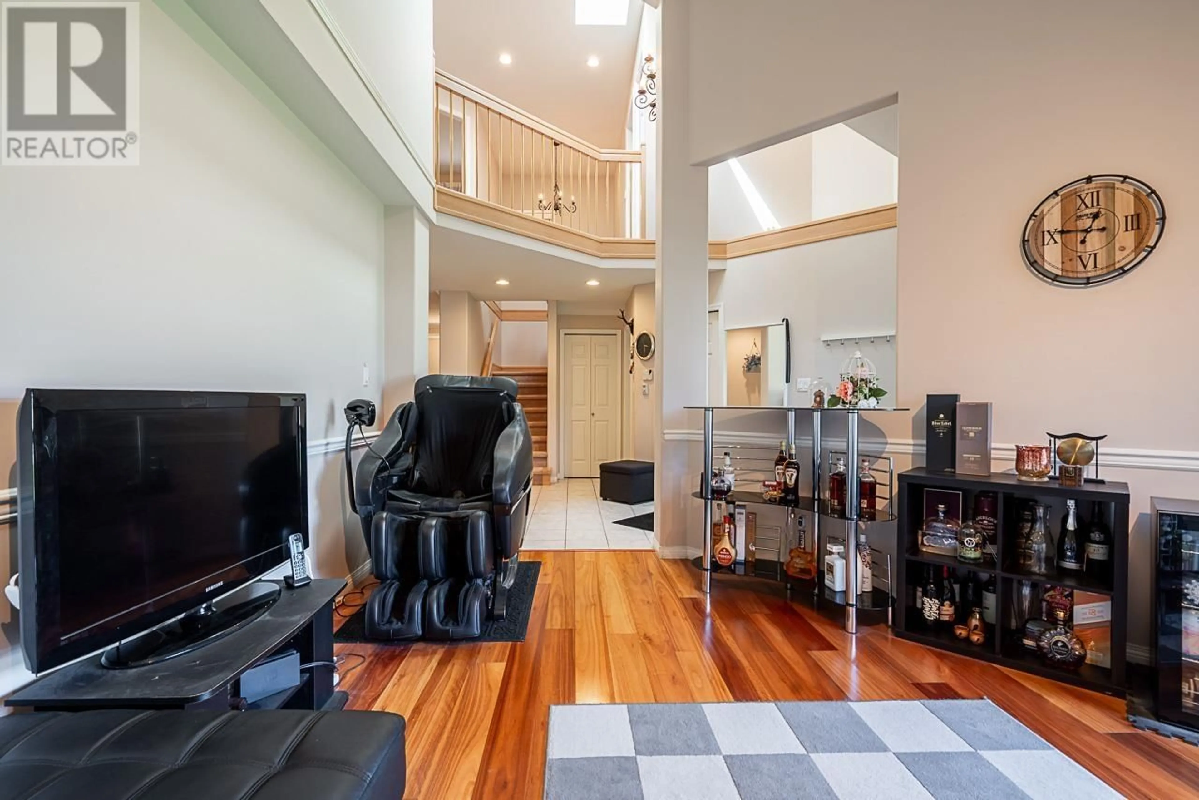 Indoor foyer for 3628 MCKAY DRIVE, Richmond British Columbia V6X3R7