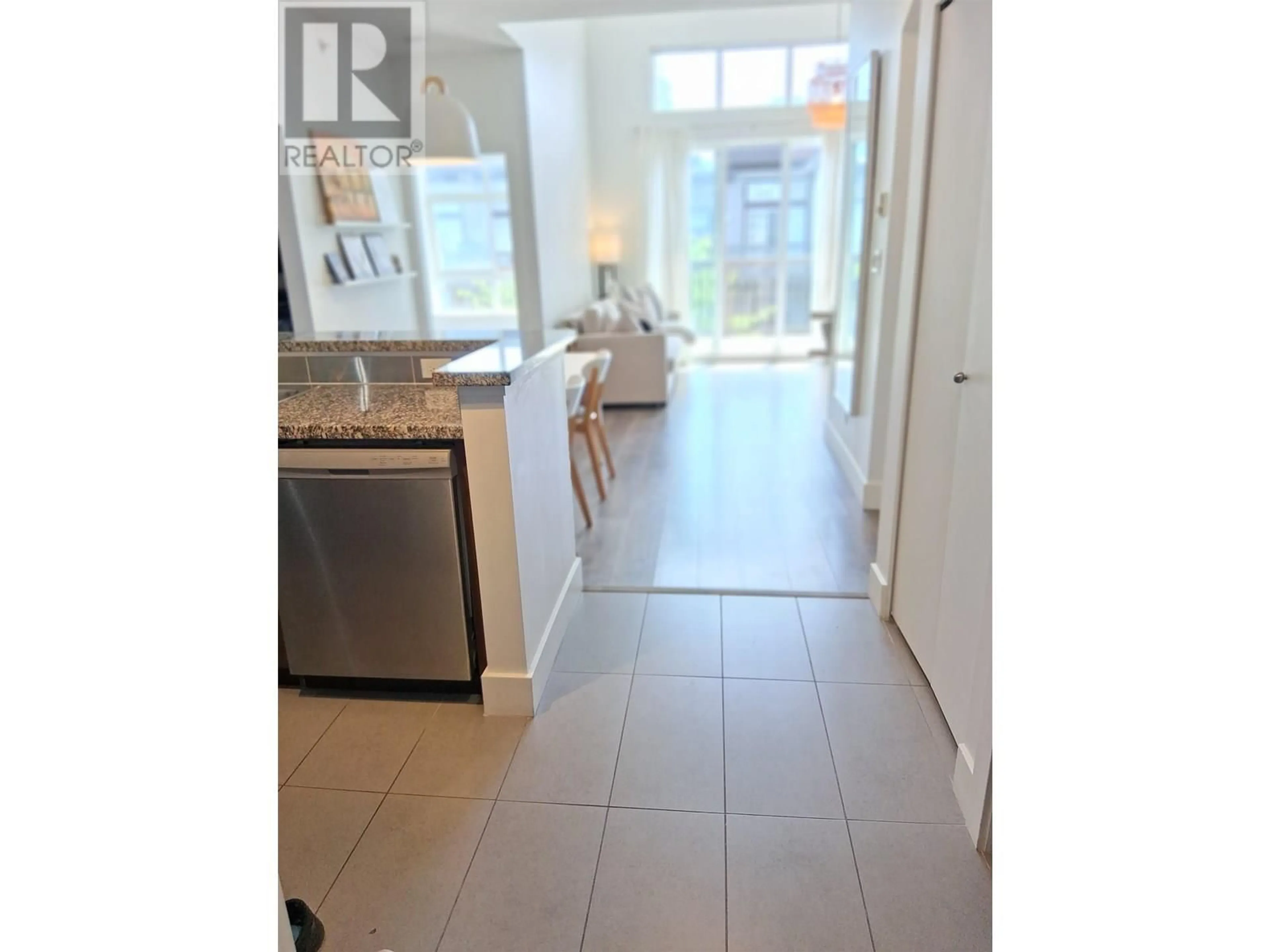 Open concept kitchen, ceramic/tile floor for 423 - 9233 FERNDALE ROAD, Richmond British Columbia V6Y0B8