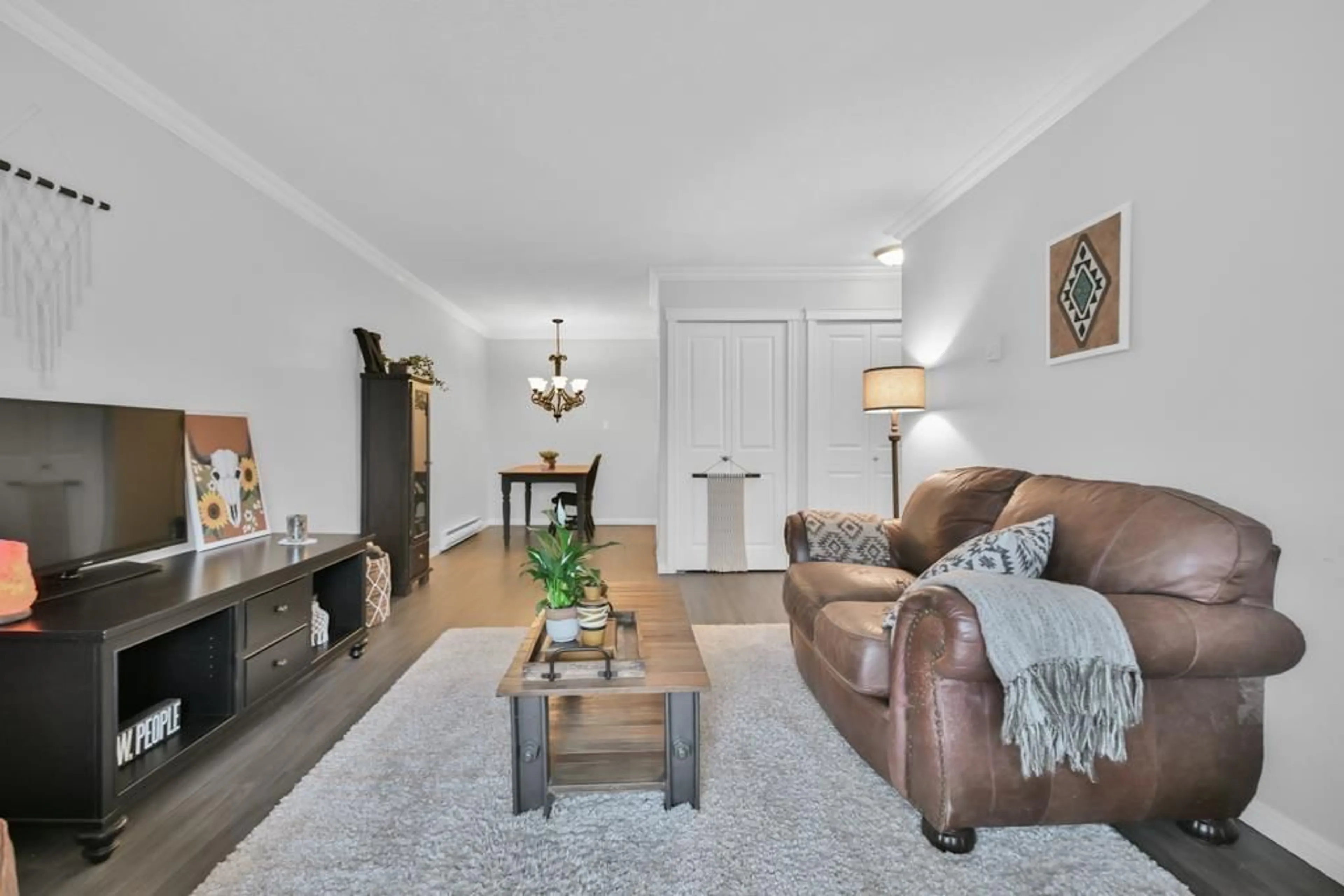 Living room with furniture, unknown for 215 - 2211 CLEARBROOK, Abbotsford British Columbia V2T2X4