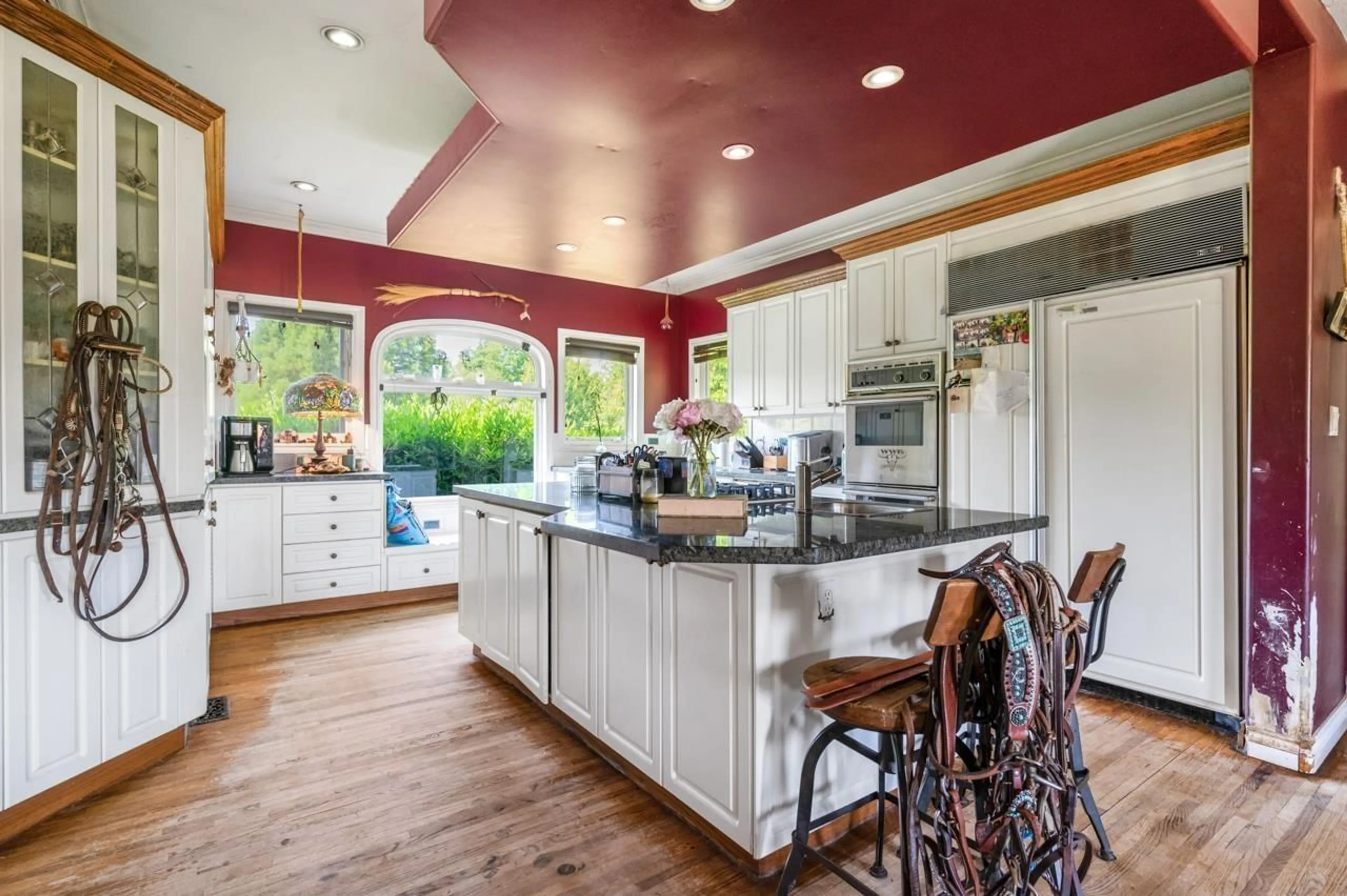 Open concept kitchen, ceramic/tile floor for 3044 240, Langley British Columbia V2Z1N3