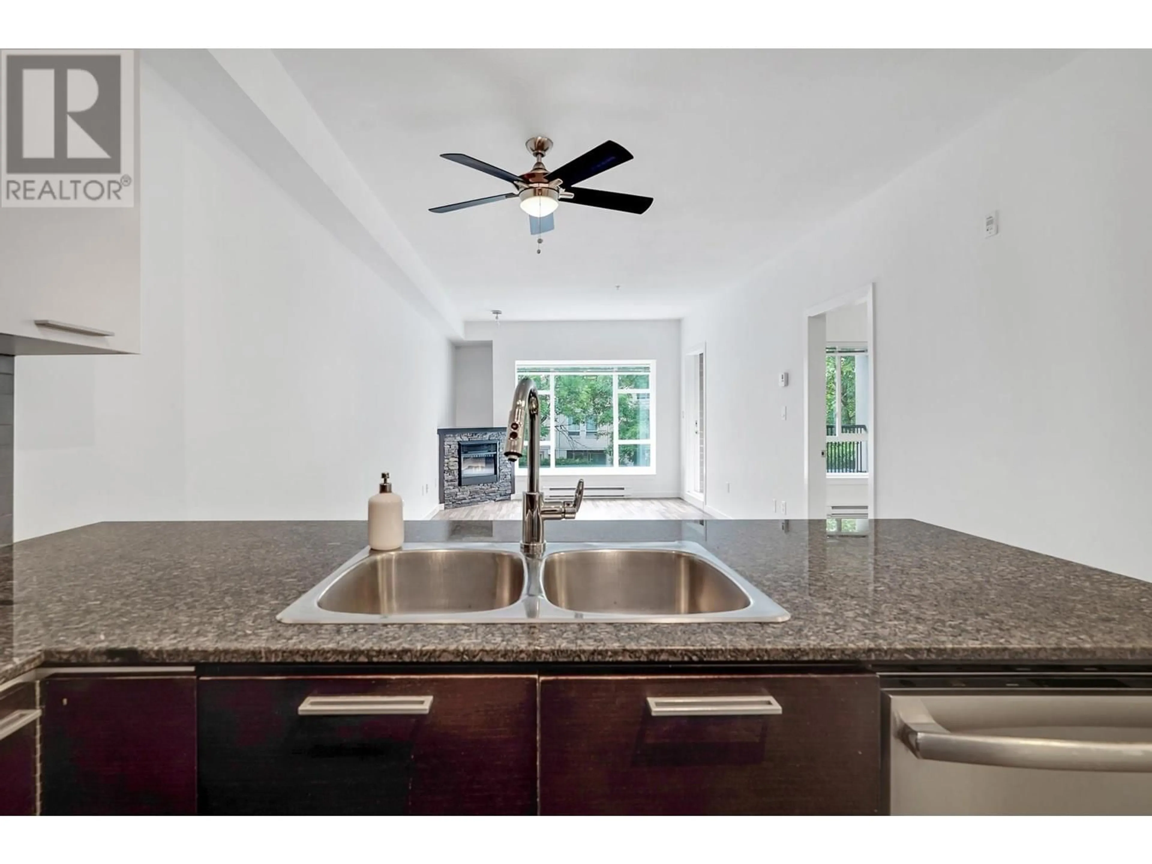 Open concept kitchen, ceramic/tile floor for 203 - 2478 WELCHER AVENUE, Port Coquitlam British Columbia V3C0A6
