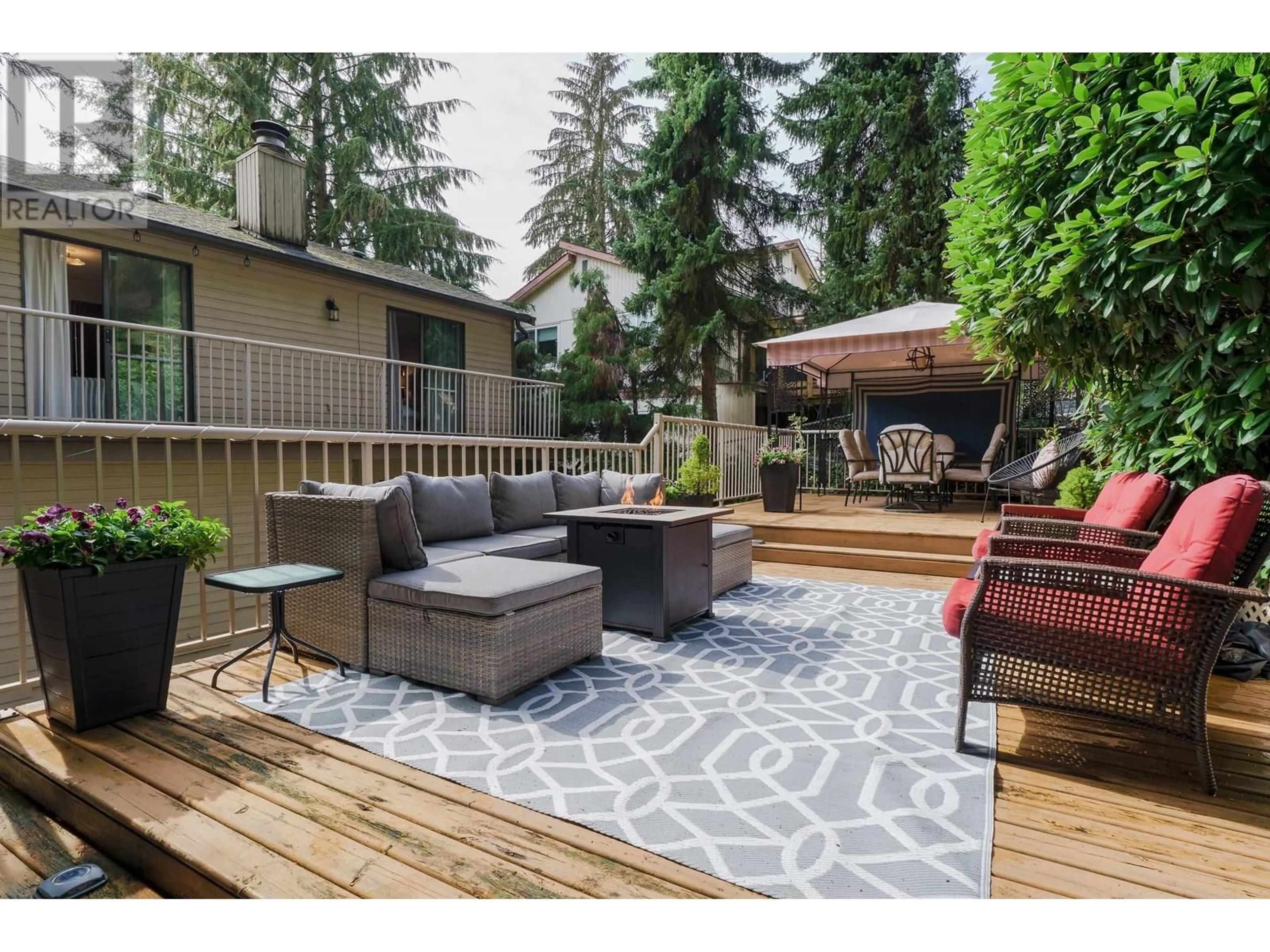 Patio, street for 1261 LANSDOWNE DRIVE, Coquitlam British Columbia V3E1S6