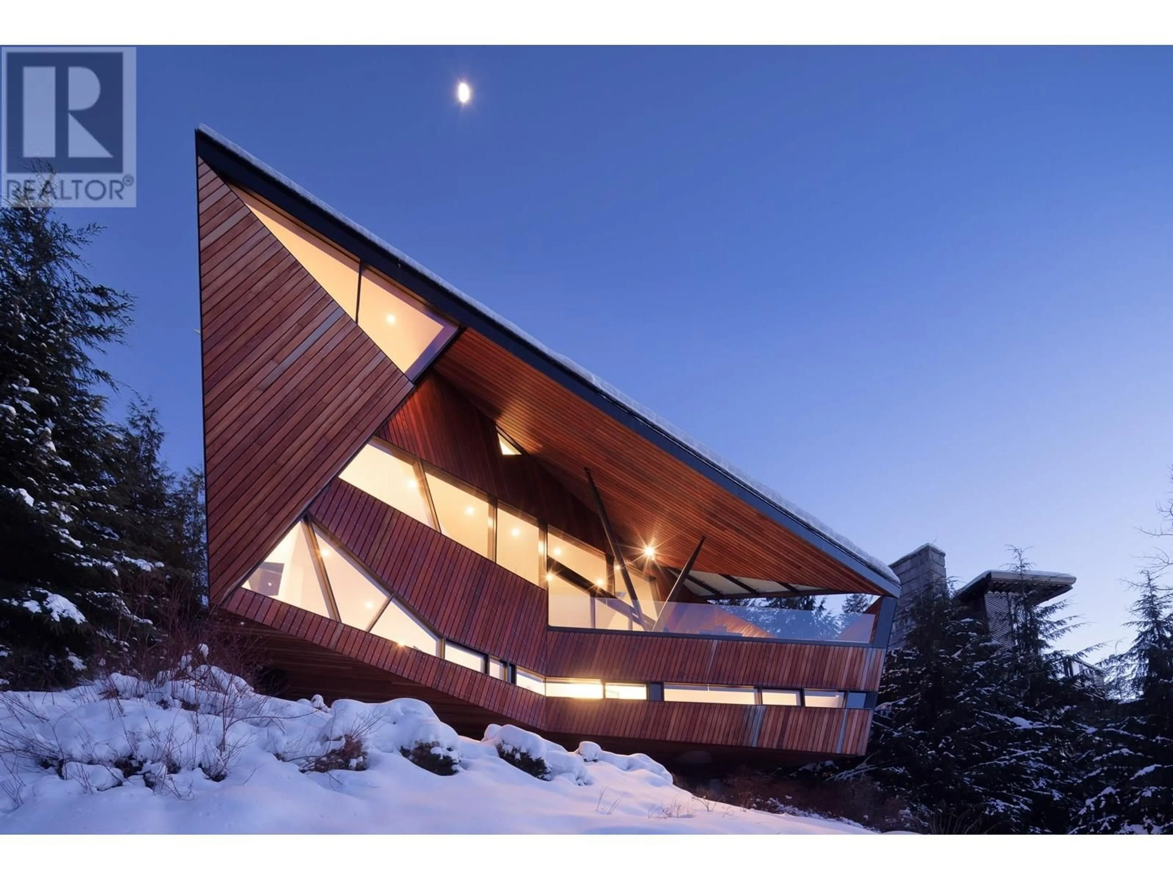 Indoor foyer for 3801 SUNRIDGE PLACE, Whistler British Columbia V8E0W1