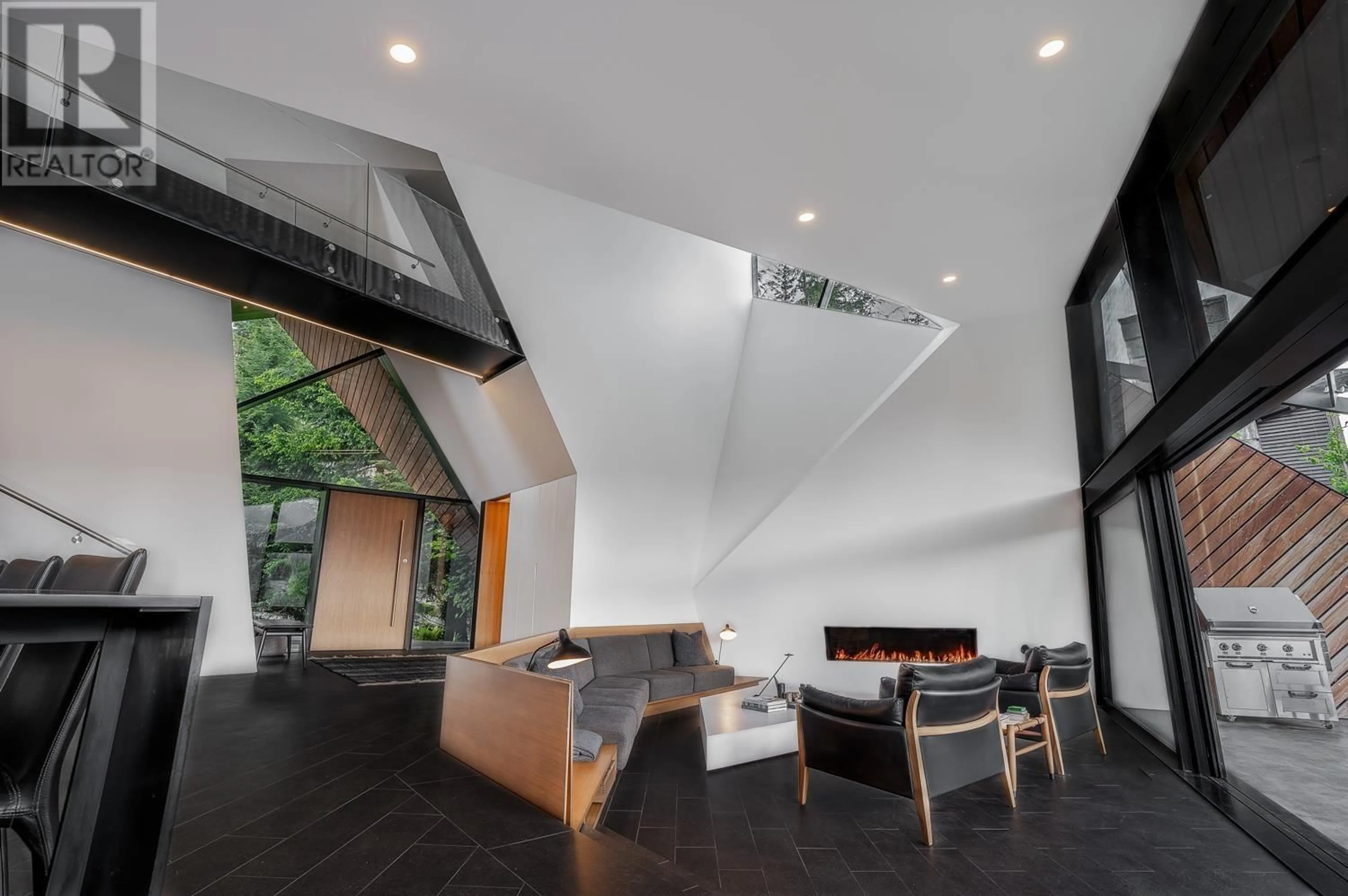 Indoor foyer for 3801 SUNRIDGE PLACE, Whistler British Columbia V8E0W1