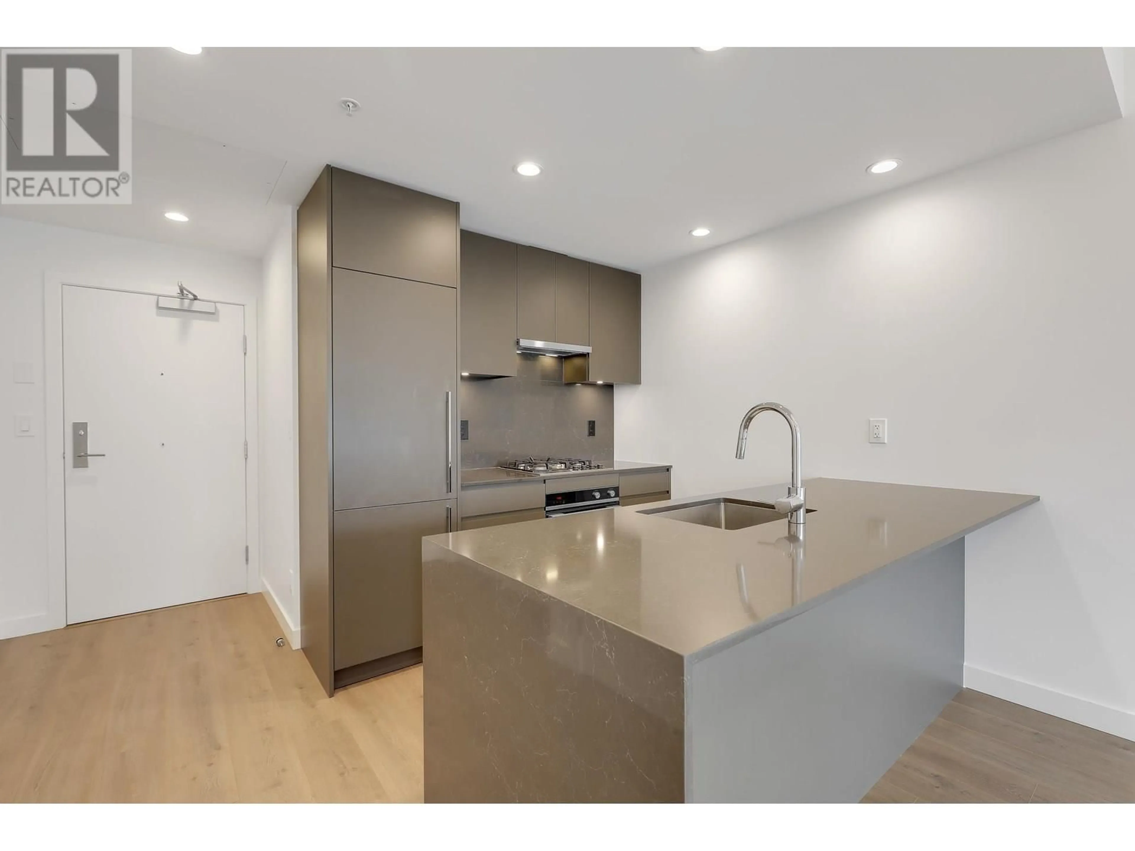 Open concept kitchen, unknown for 1308 - 2181 MADISON AVENUE, Burnaby British Columbia V5C0N4
