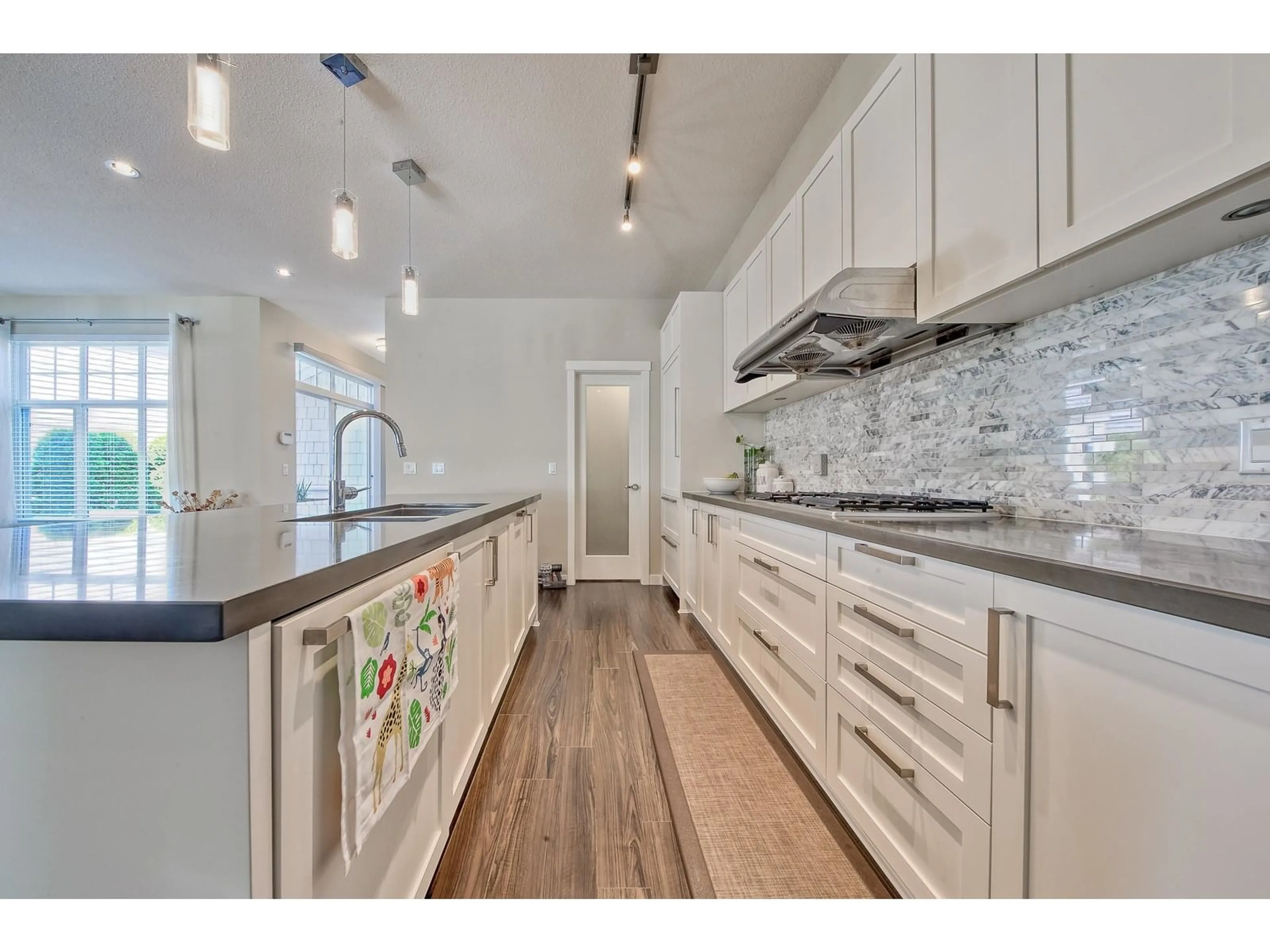 Contemporary kitchen, ceramic/tile floor for 71 - 10500 DELSOM, Delta British Columbia V4C0C3