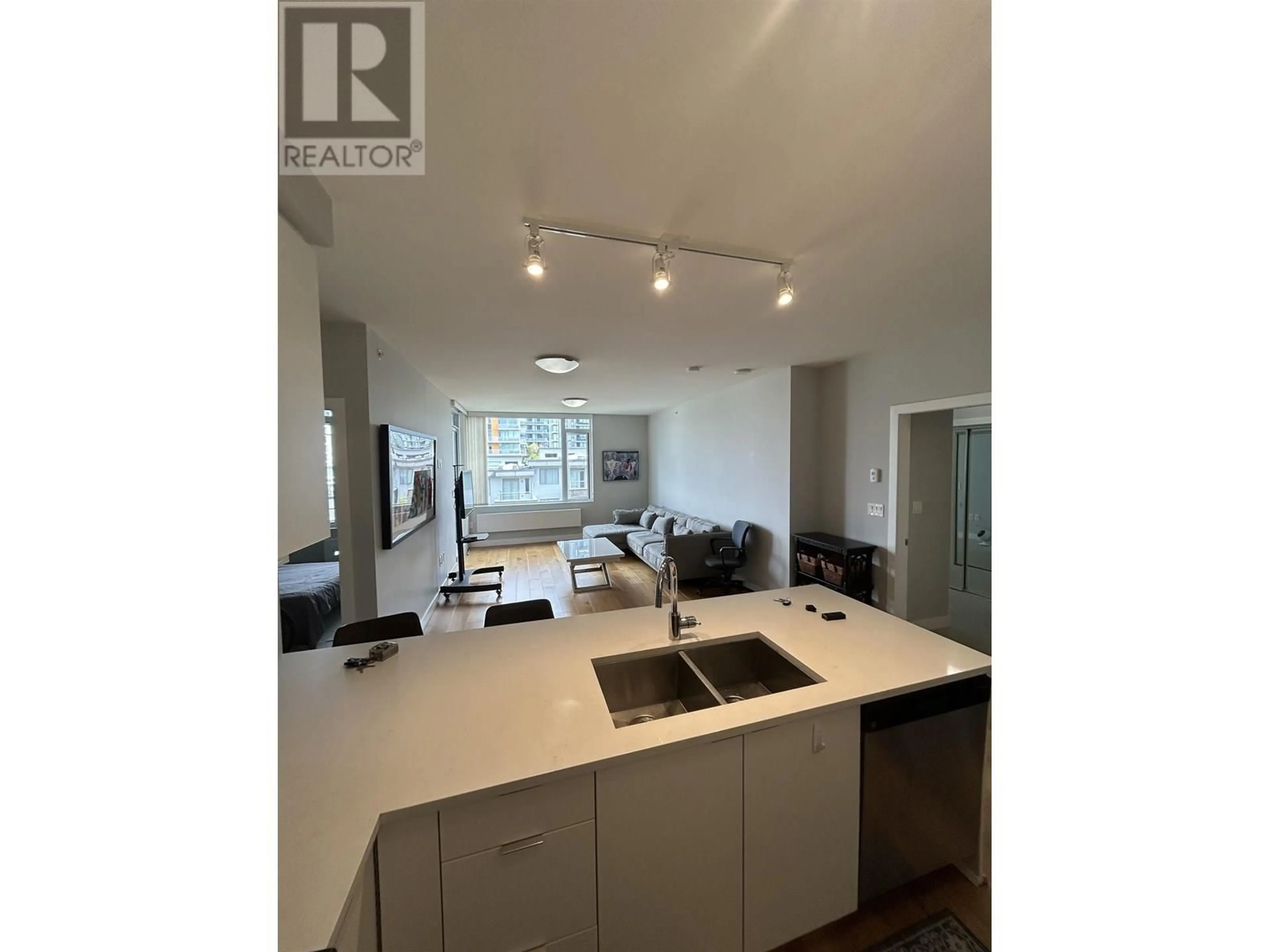 Open concept kitchen, unknown for 518 - 9393 TOWER ROAD, Burnaby British Columbia V5A0E2