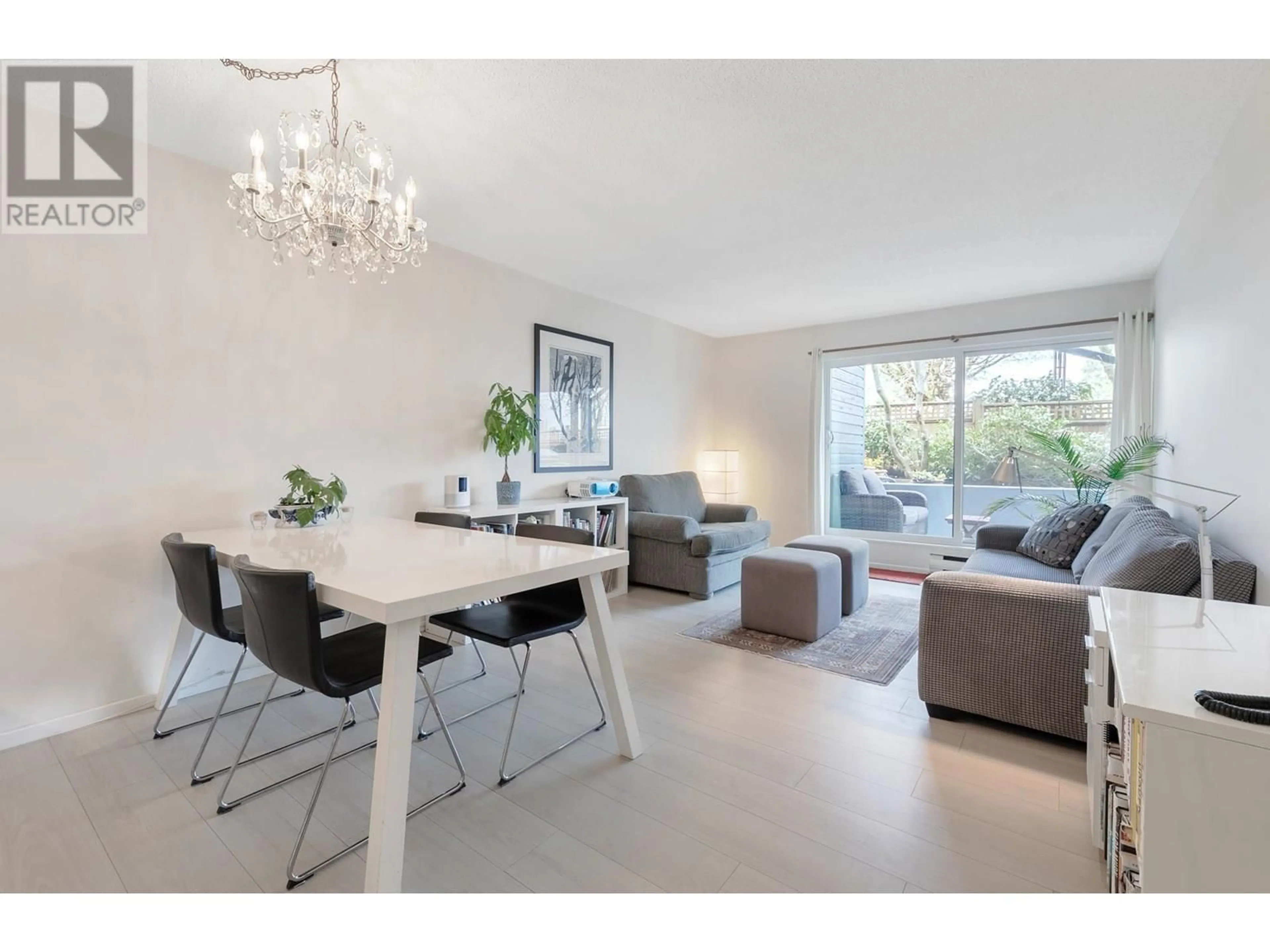 Living room with furniture, unknown for 112 - 1990 6TH AVENUE, Vancouver British Columbia V6J4V4