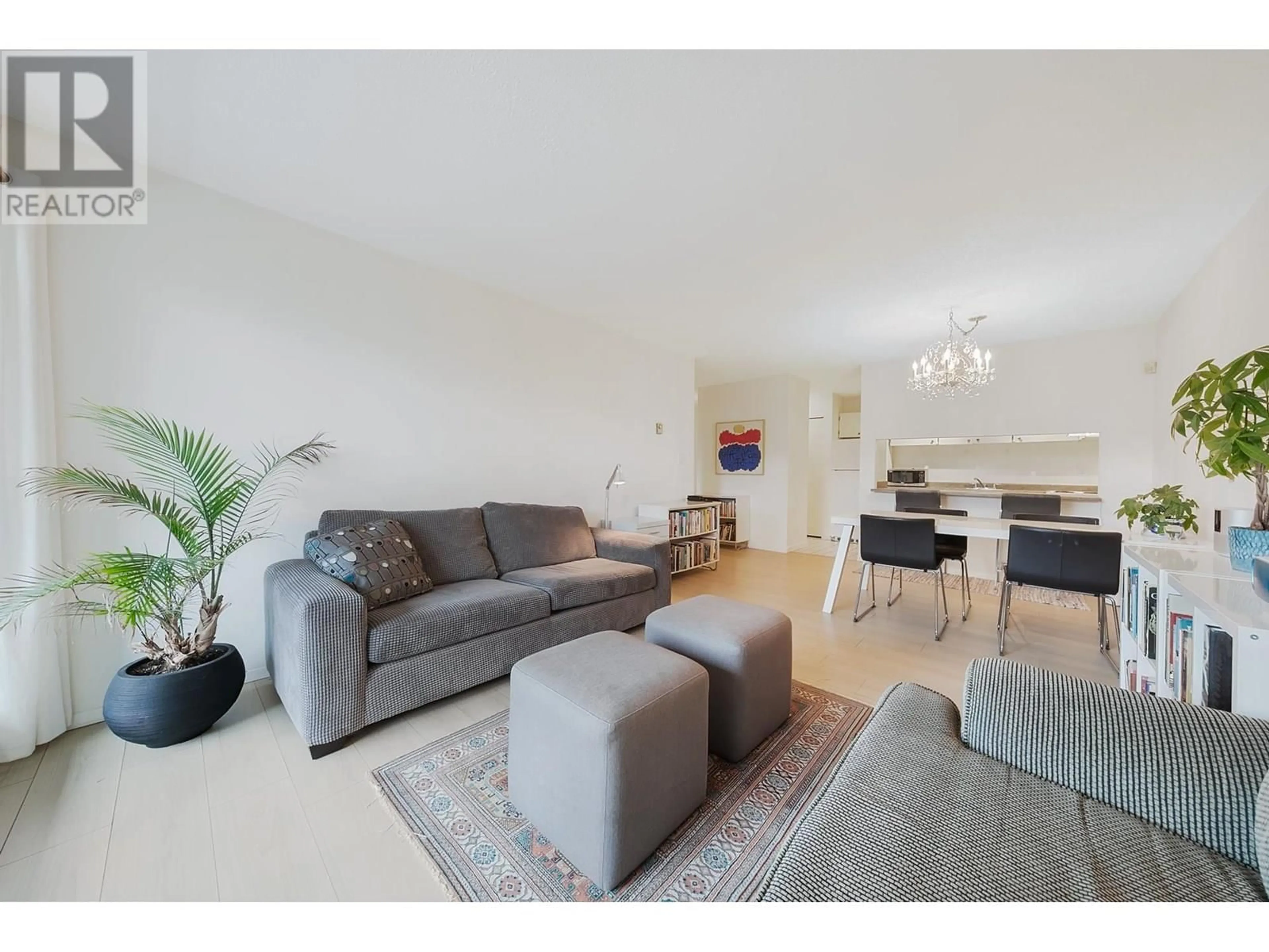 Living room with furniture, unknown for 112 - 1990 6TH AVENUE, Vancouver British Columbia V6J4V4