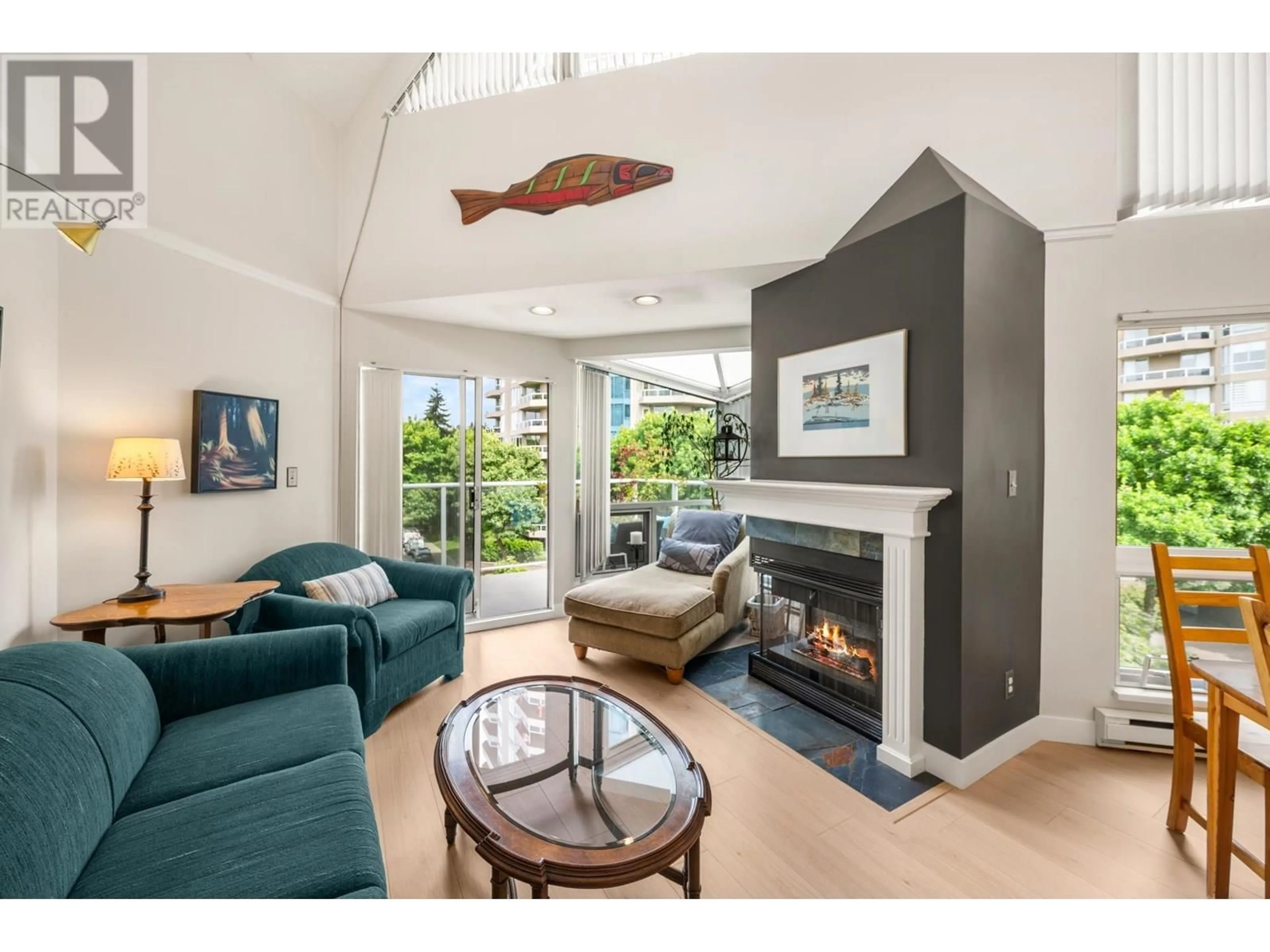 Living room with furniture, unknown for 402 - 1240 QUAYSIDE DRIVE, New Westminster British Columbia V3M6H1