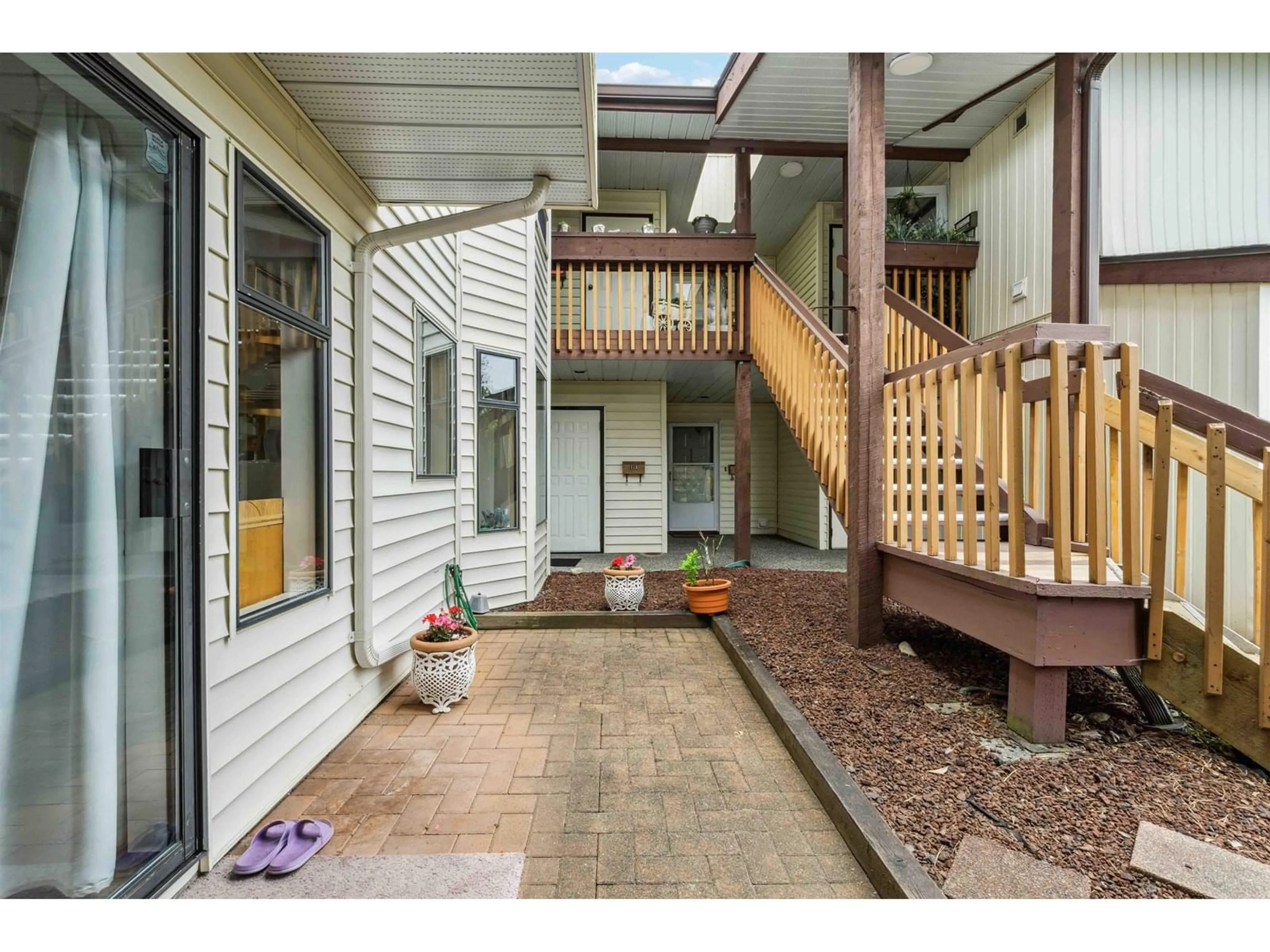 Unknown for 113 - 15153 98TH, Surrey British Columbia V3R9M8