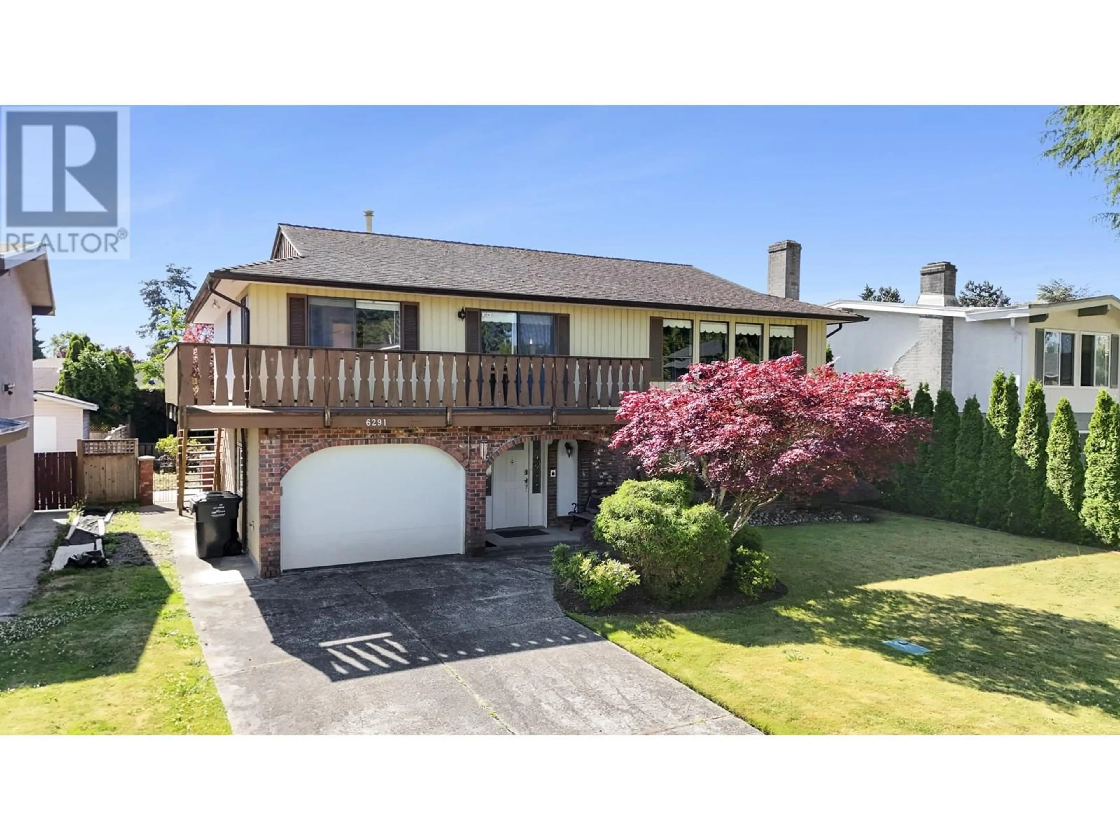 A pic from outside/outdoor area/front of a property/back of a property/a pic from drone, street for 6291 YEATS CRESCENT, Richmond British Columbia V7E4E1