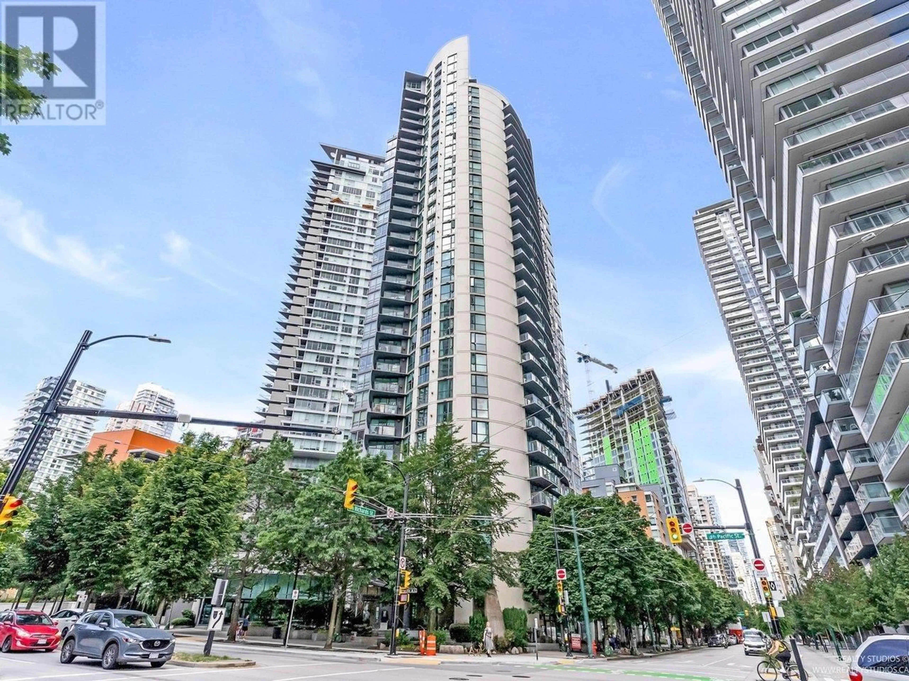 Patio, city buildings view from balcony for 1601 - 501 PACIFIC STREET, Vancouver British Columbia V6Z2X6