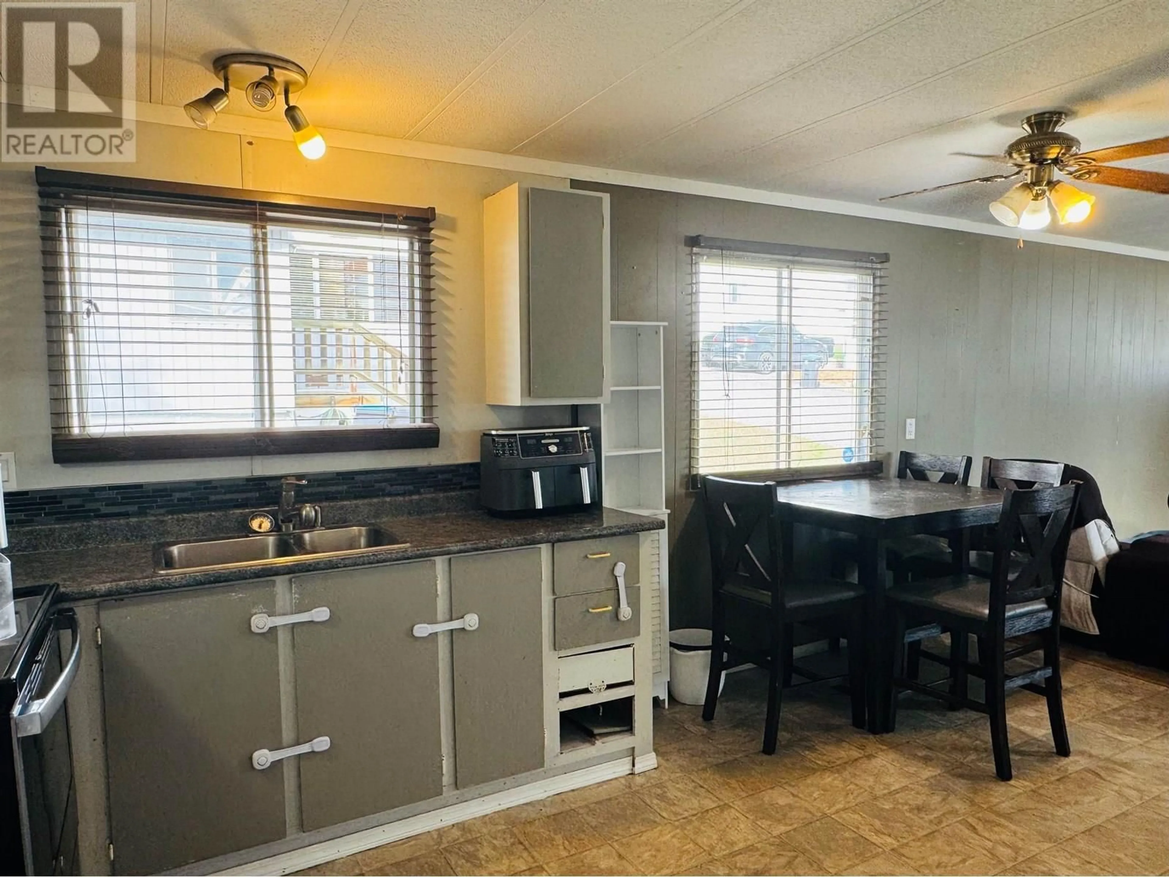 Open concept kitchen, unknown for 5 - 770 ELEVENTH AVENUE, Williams Lake British Columbia V2G2M4