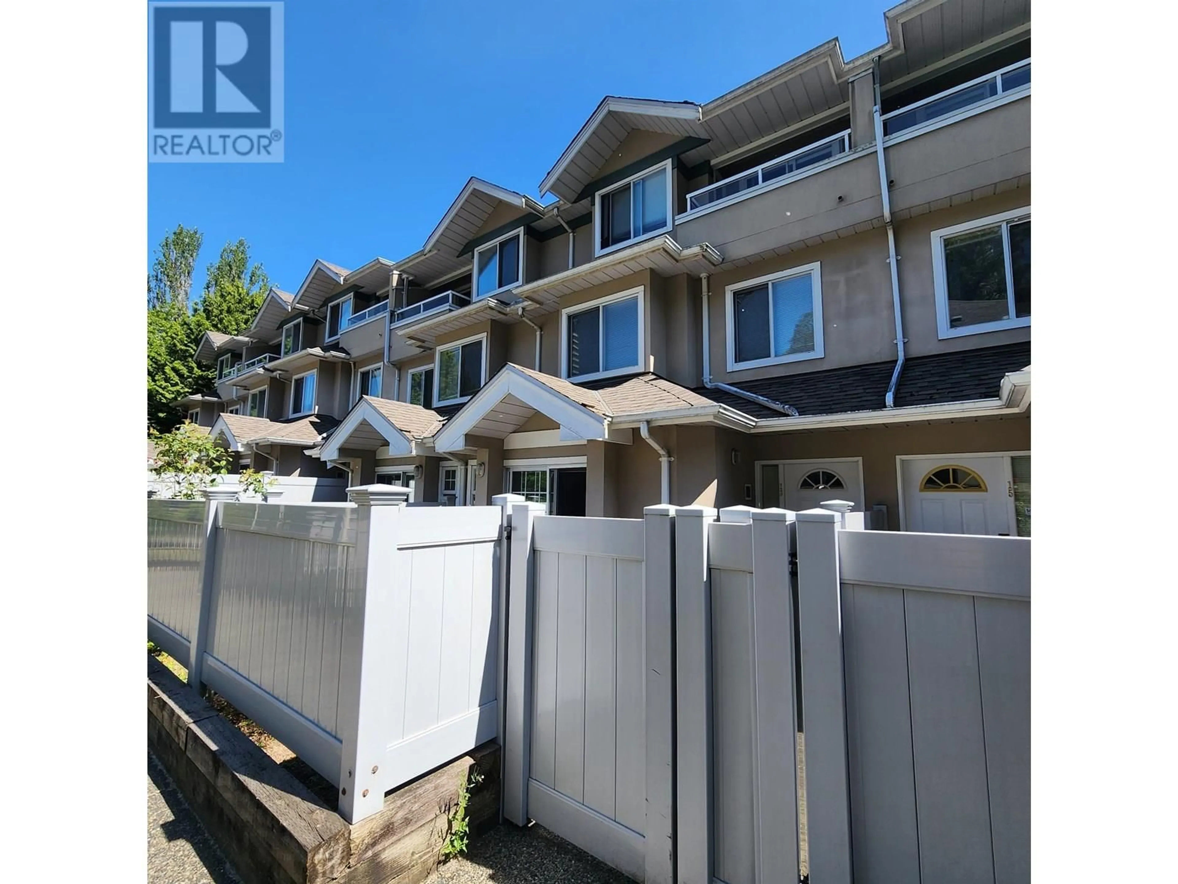 A pic from outside/outdoor area/front of a property/back of a property/a pic from drone, street for 13 - 7128 18TH AVENUE, Burnaby British Columbia V3N1H1